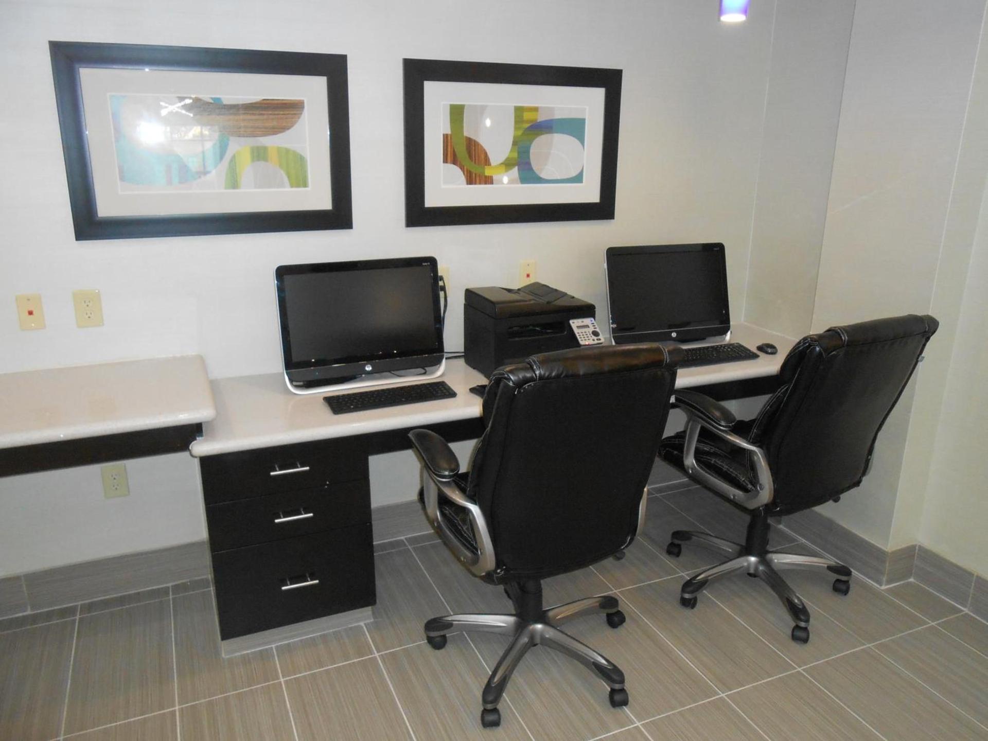 Holiday Inn Express & Suites Houston Northwest-Brookhollow by IHG photo 30
