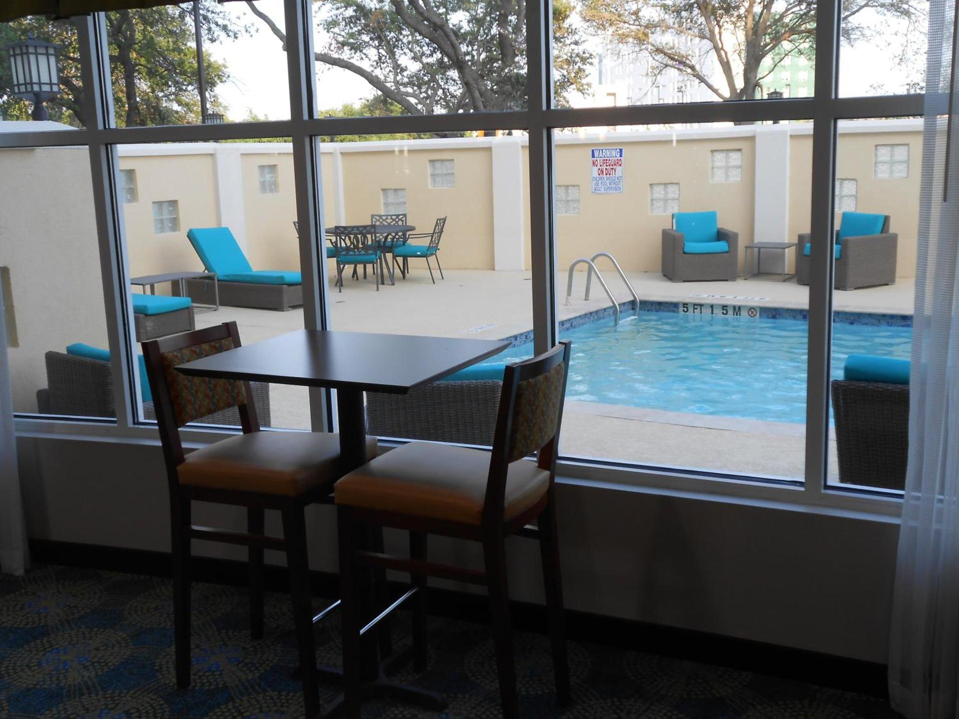 Holiday Inn Express & Suites Houston Northwest-Brookhollow by IHG photo 41