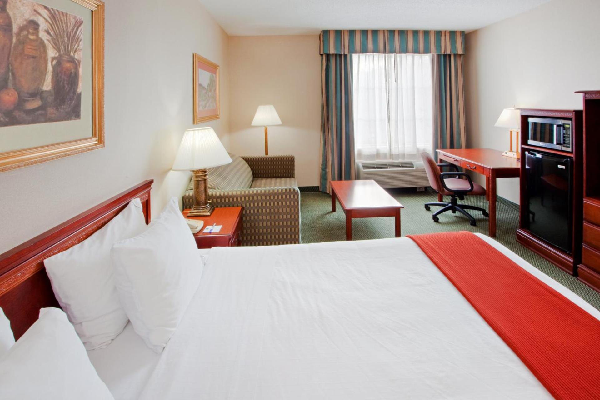 Holiday Inn Express Hanover by IHG photo 7