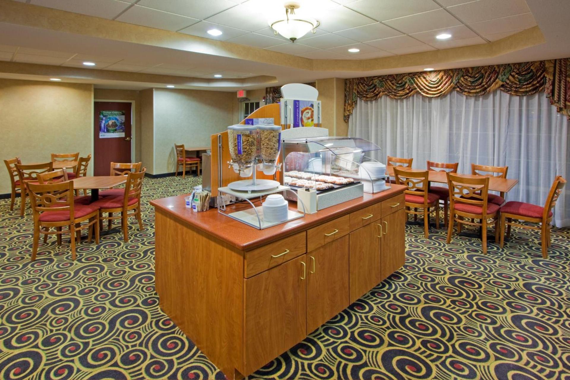 Holiday Inn Express Hanover by IHG photo 27