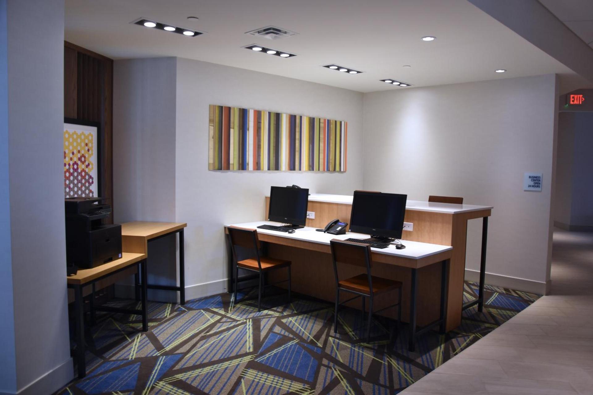 Holiday Inn Express & Suites Johnstown by IHG photo 11
