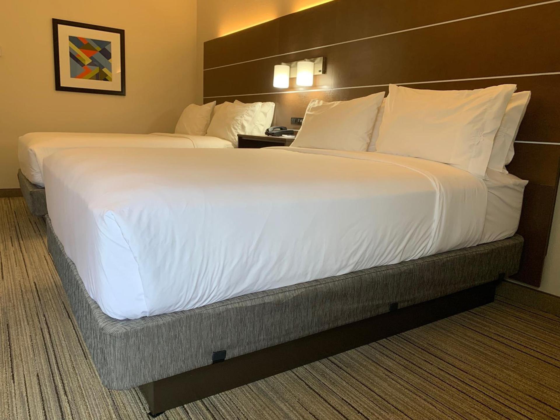 Holiday Inn Express Hillsborough-Durham Area by IHG photo 8
