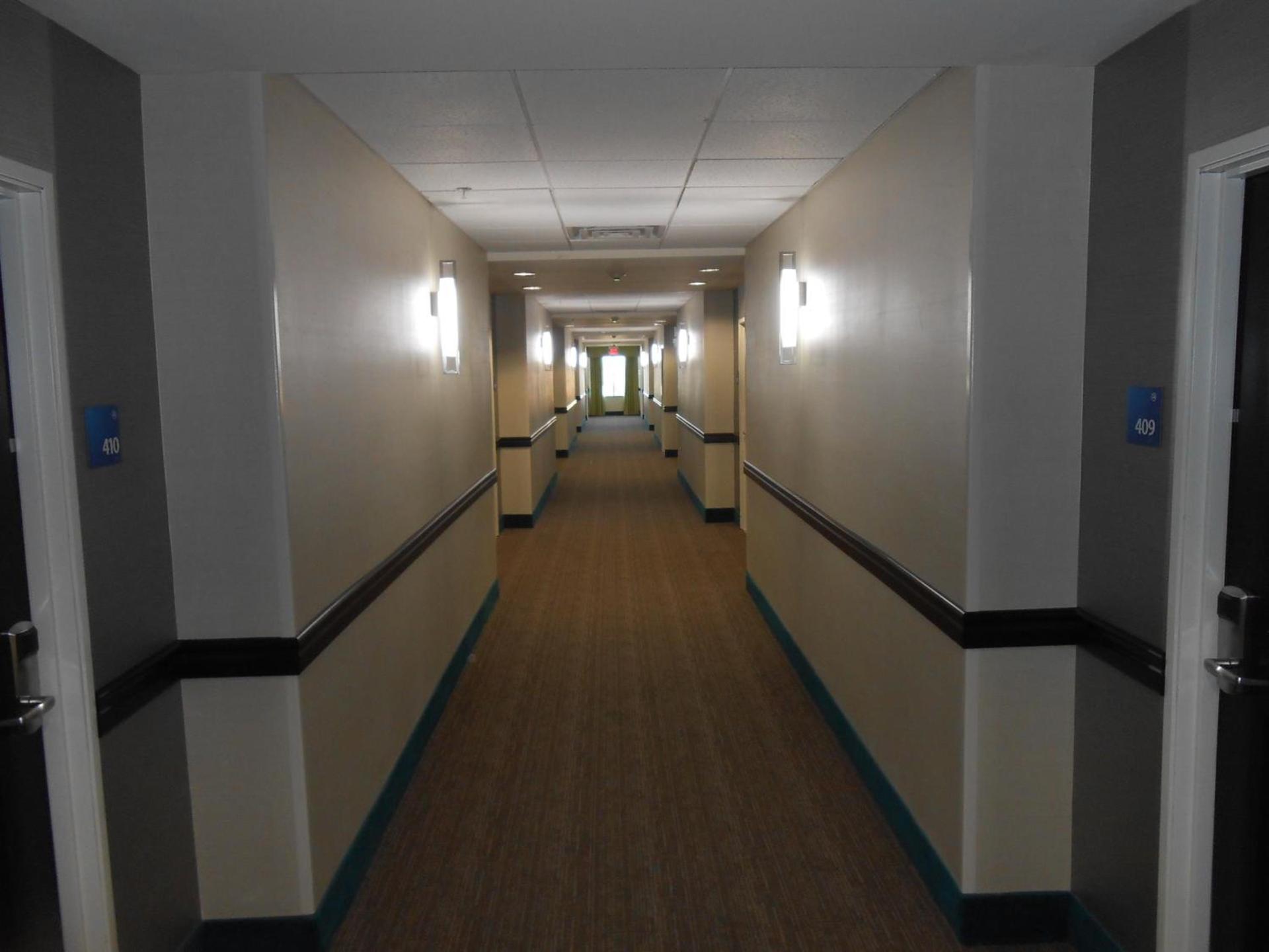 Holiday Inn Express & Suites Houston Northwest-Brookhollow by IHG photo 33