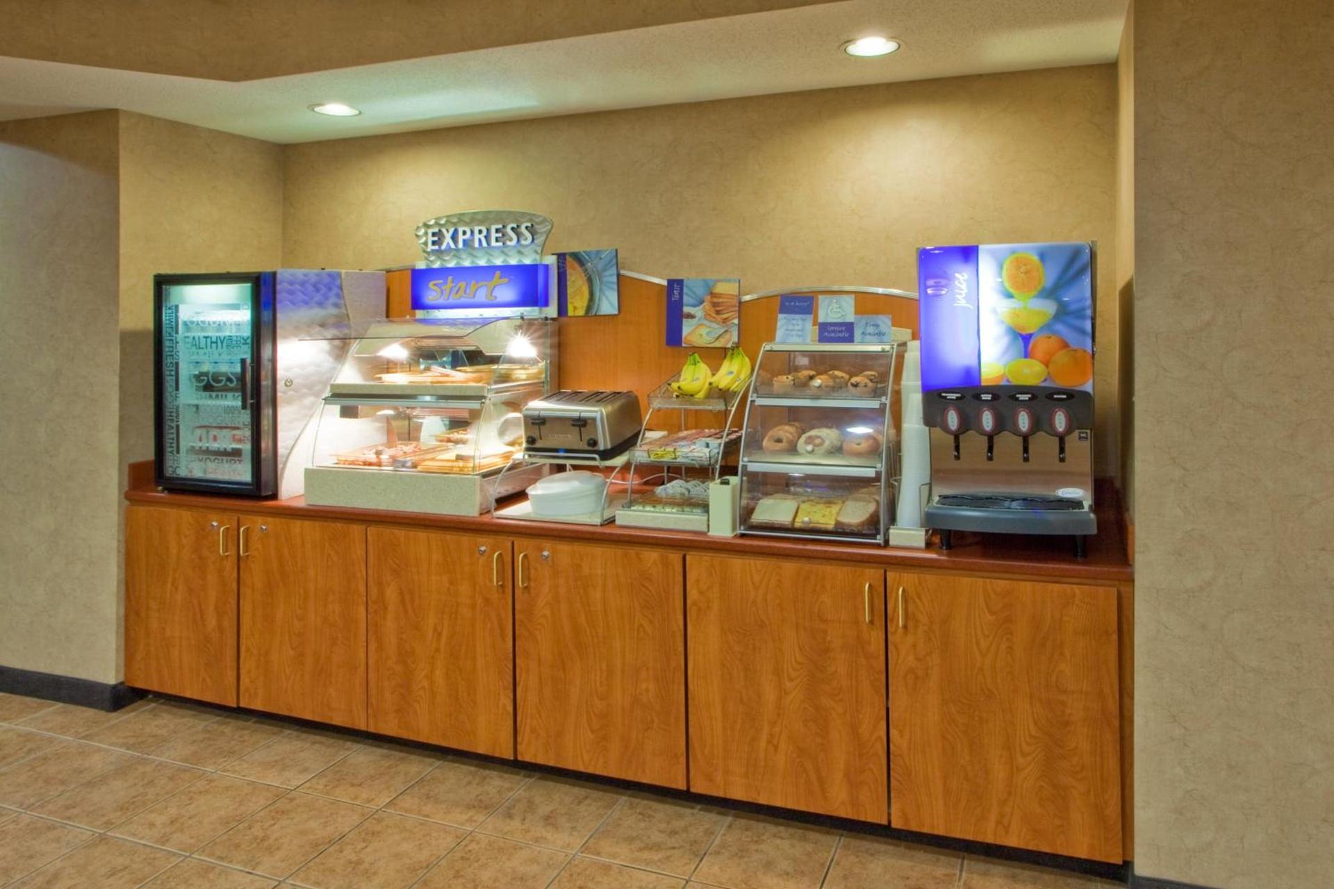 Holiday Inn Express Hanover by IHG photo 22