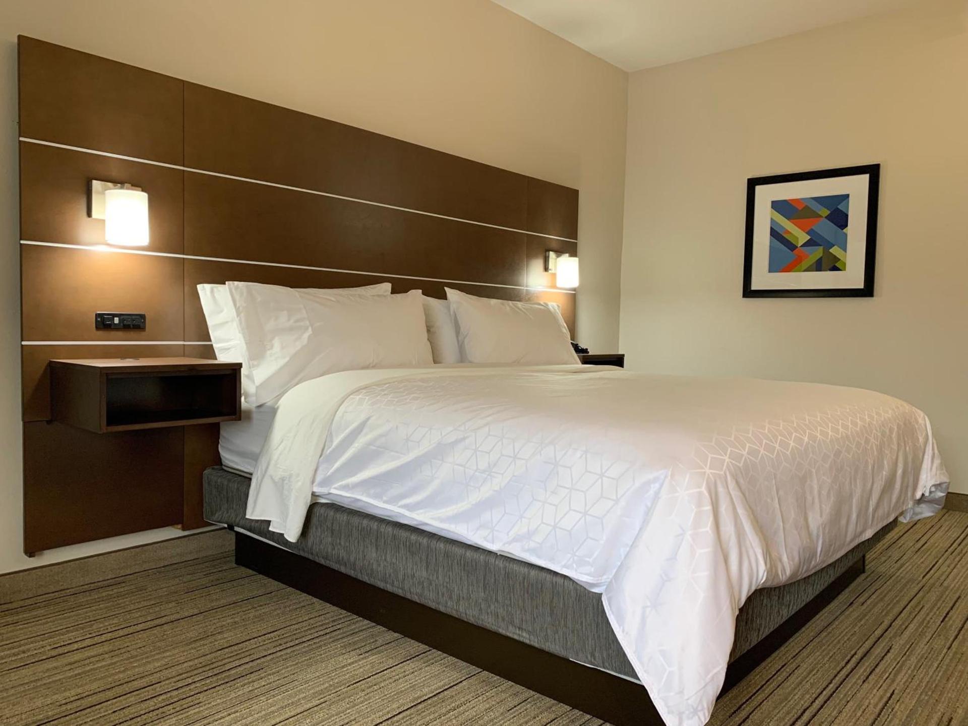 Holiday Inn Express Hillsborough-Durham Area by IHG photo 23