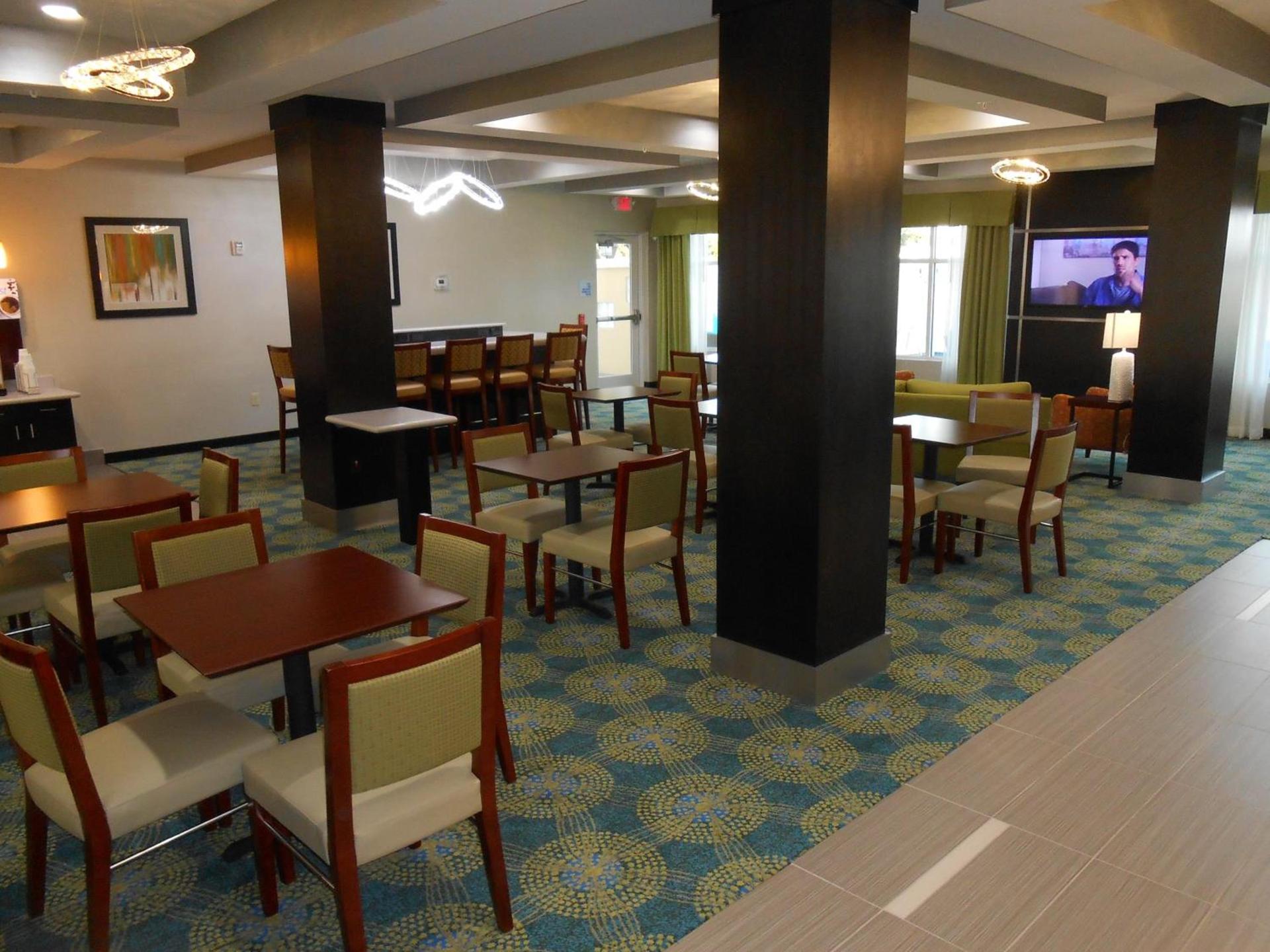 Holiday Inn Express & Suites Houston Northwest-Brookhollow by IHG photo 38