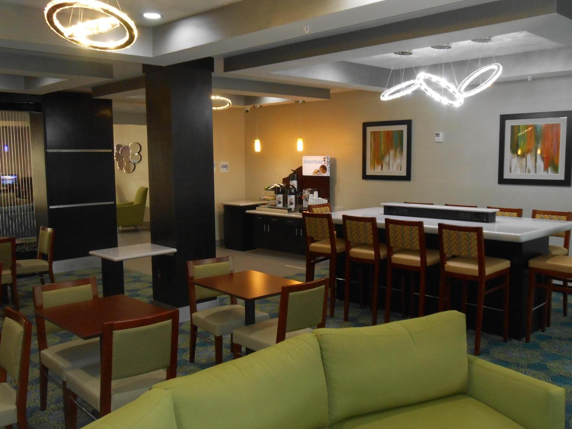 Holiday Inn Express & Suites Houston Northwest-Brookhollow by IHG photo 20