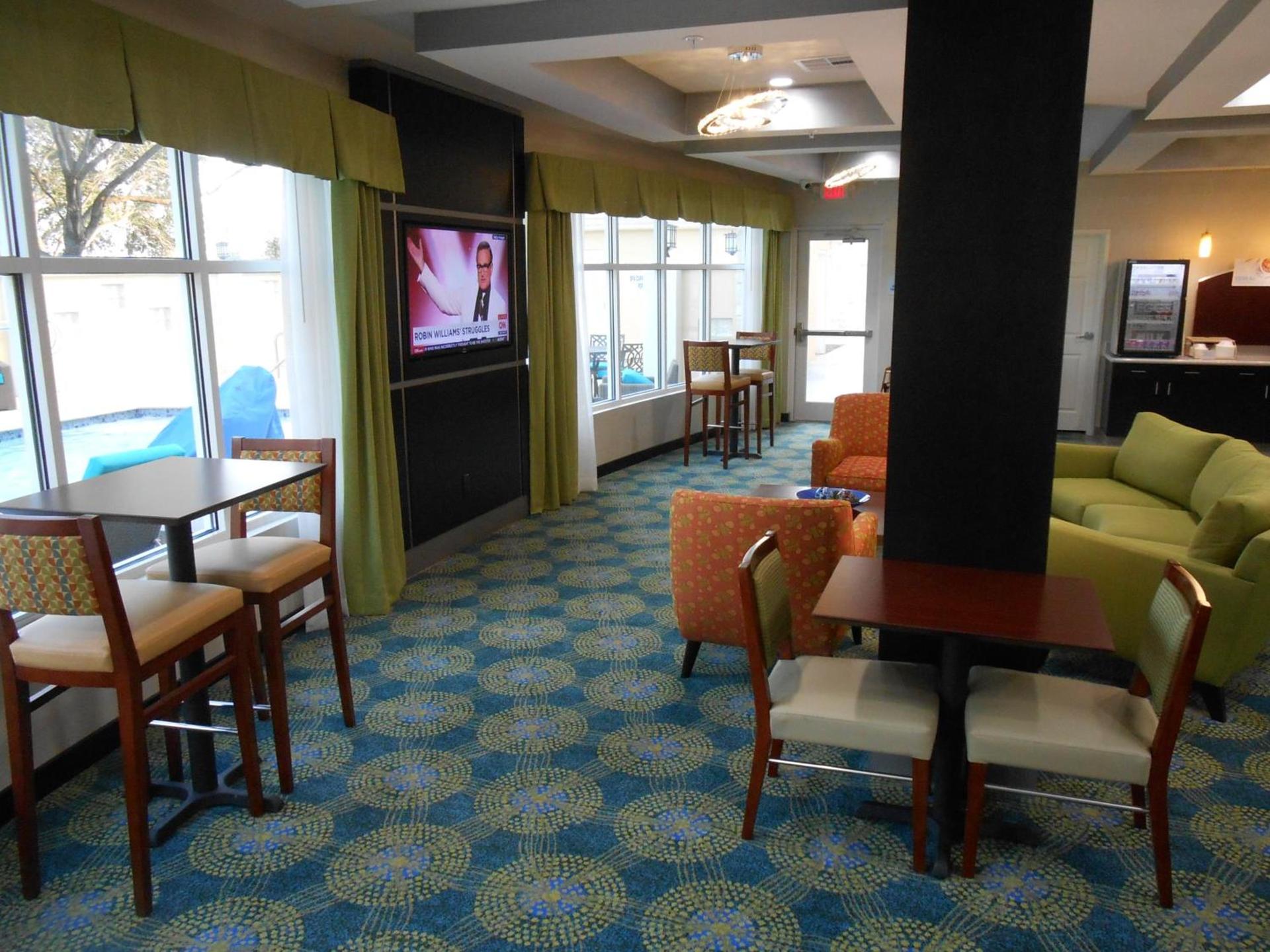 Holiday Inn Express & Suites Houston Northwest-Brookhollow by IHG photo 31