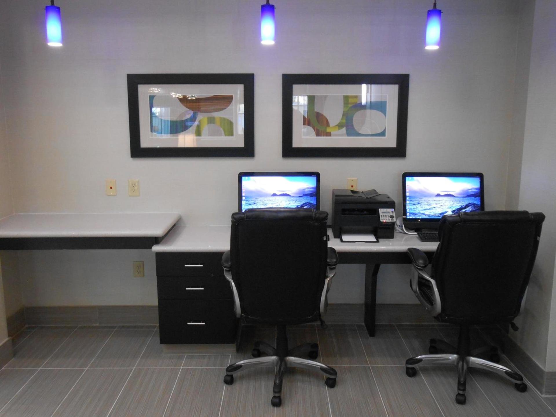 Holiday Inn Express & Suites Houston Northwest-Brookhollow by IHG photo 22
