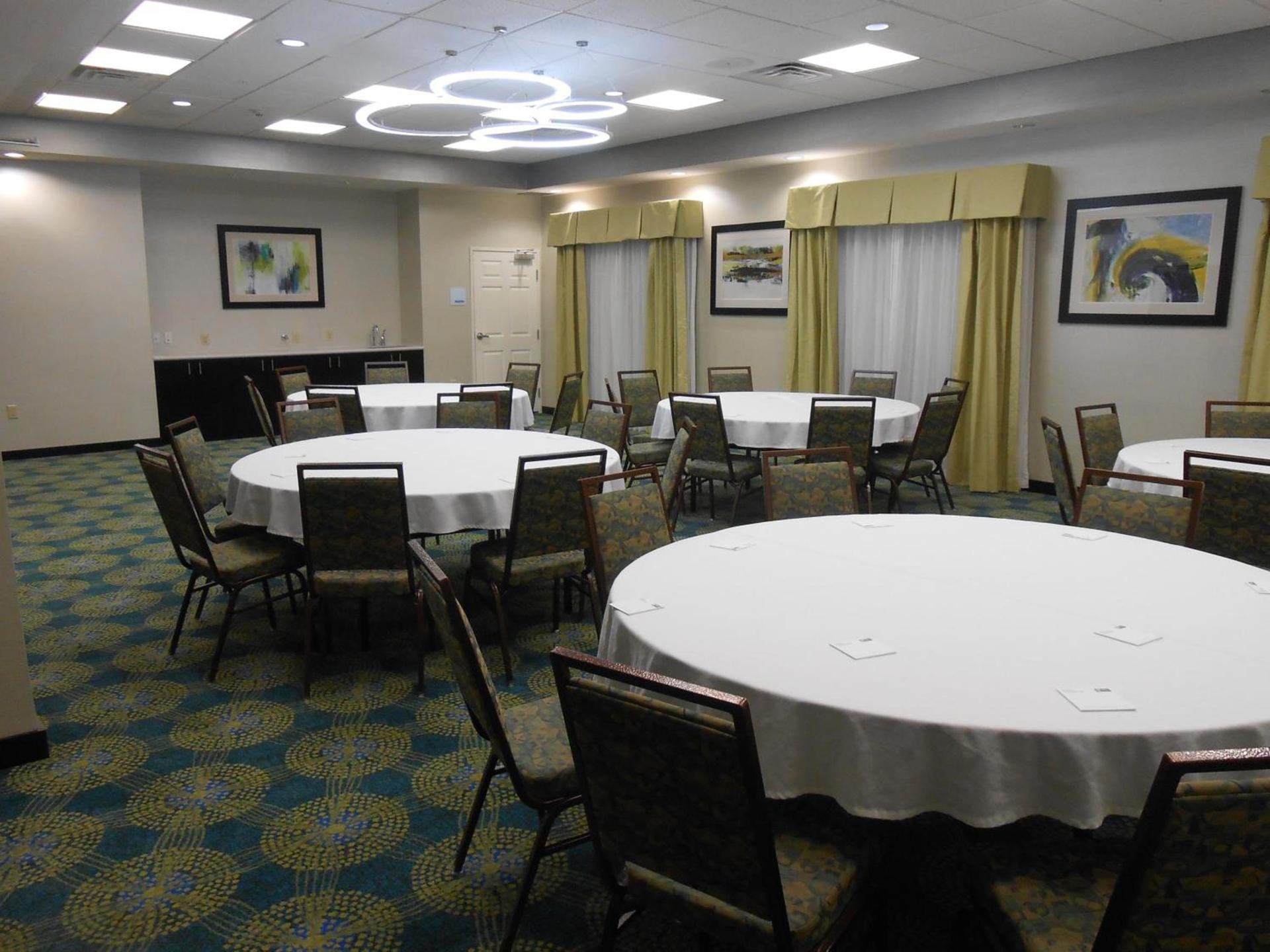Holiday Inn Express & Suites Houston Northwest-Brookhollow by IHG photo 42
