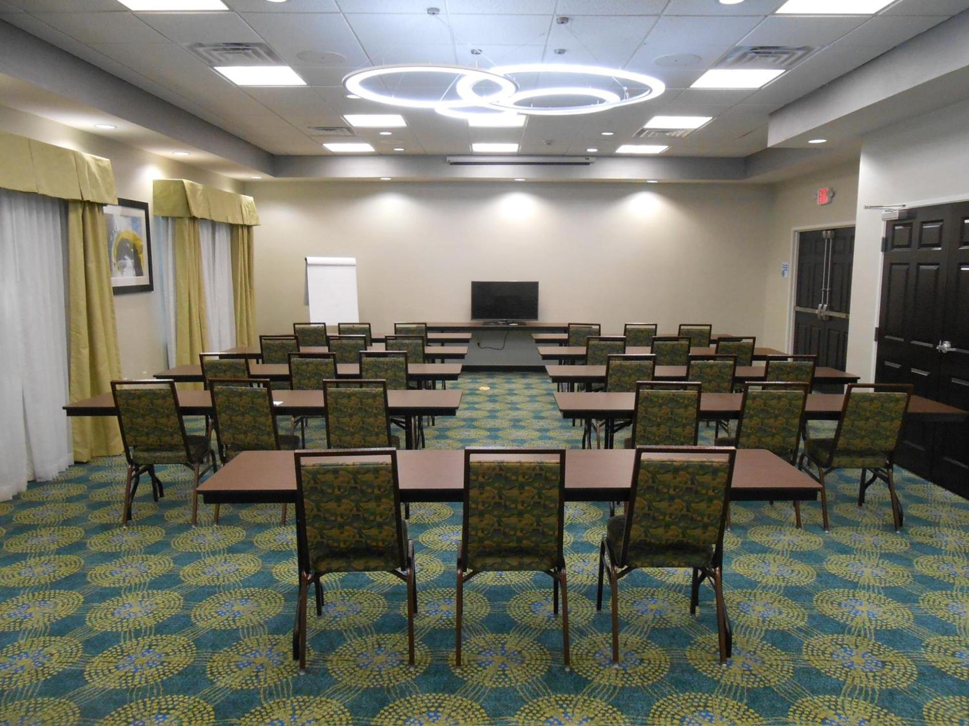 Holiday Inn Express & Suites Houston Northwest-Brookhollow by IHG photo 23
