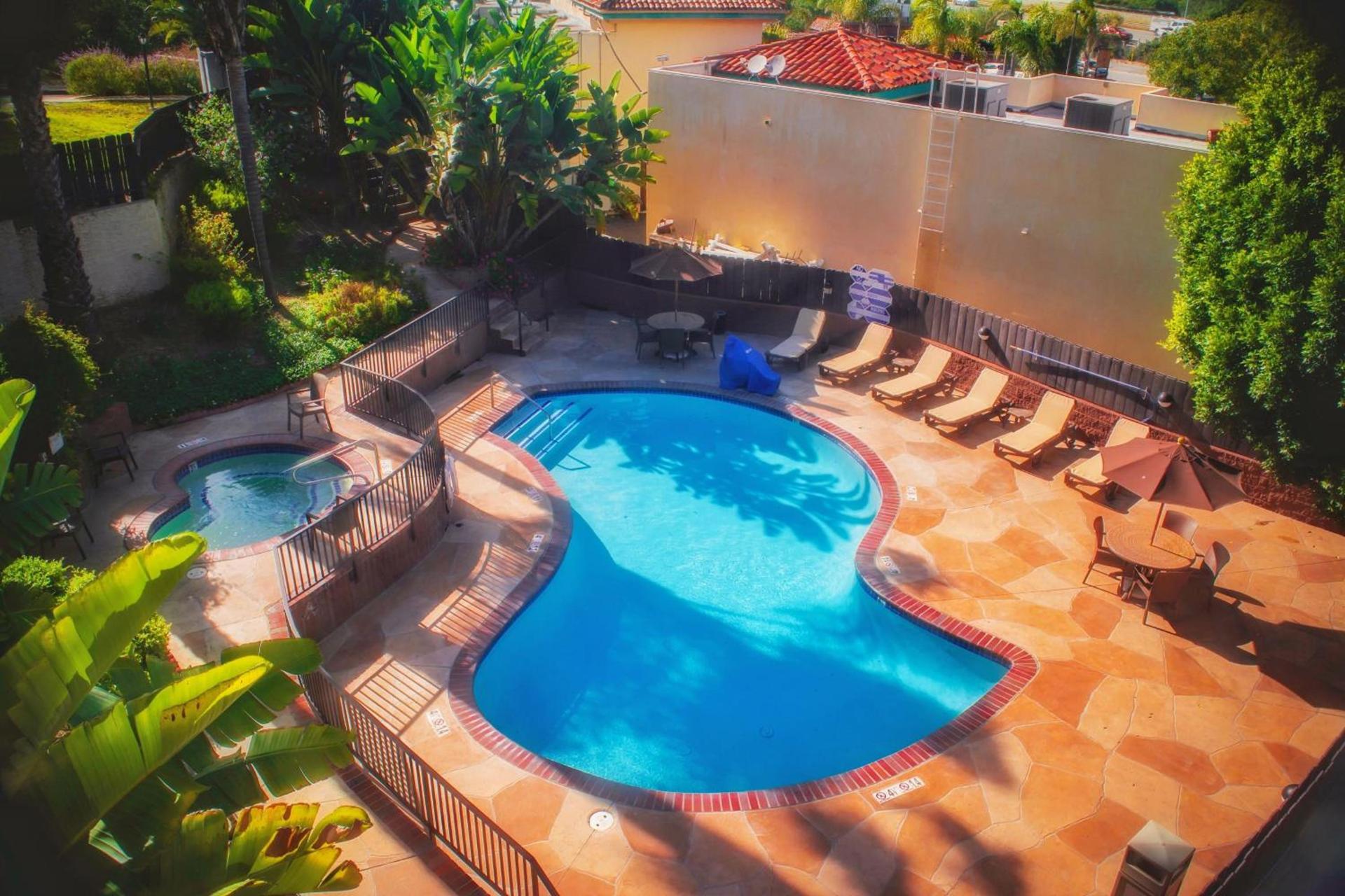 Holiday Inn Express Grover Beach-Pismo Beach Area by IHG photo 2