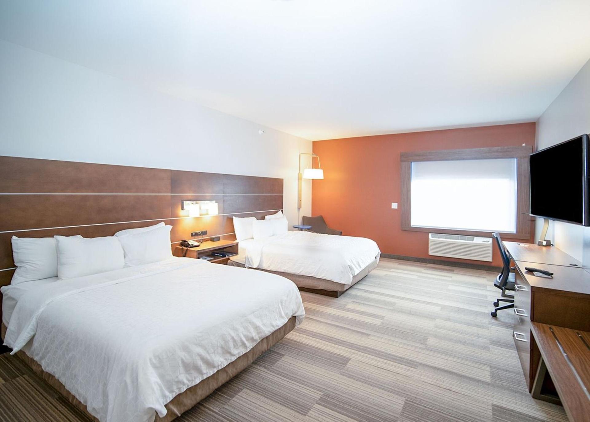 Holiday Inn Express Houghton-Keweenaw by IHG photo 42