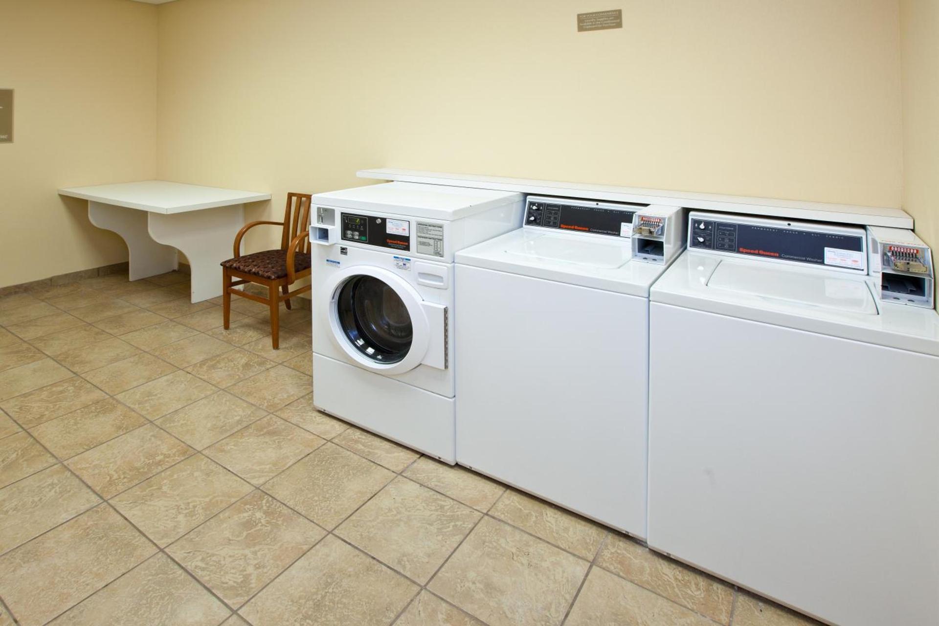 Candlewood Suites Lafayette by IHG photo 8