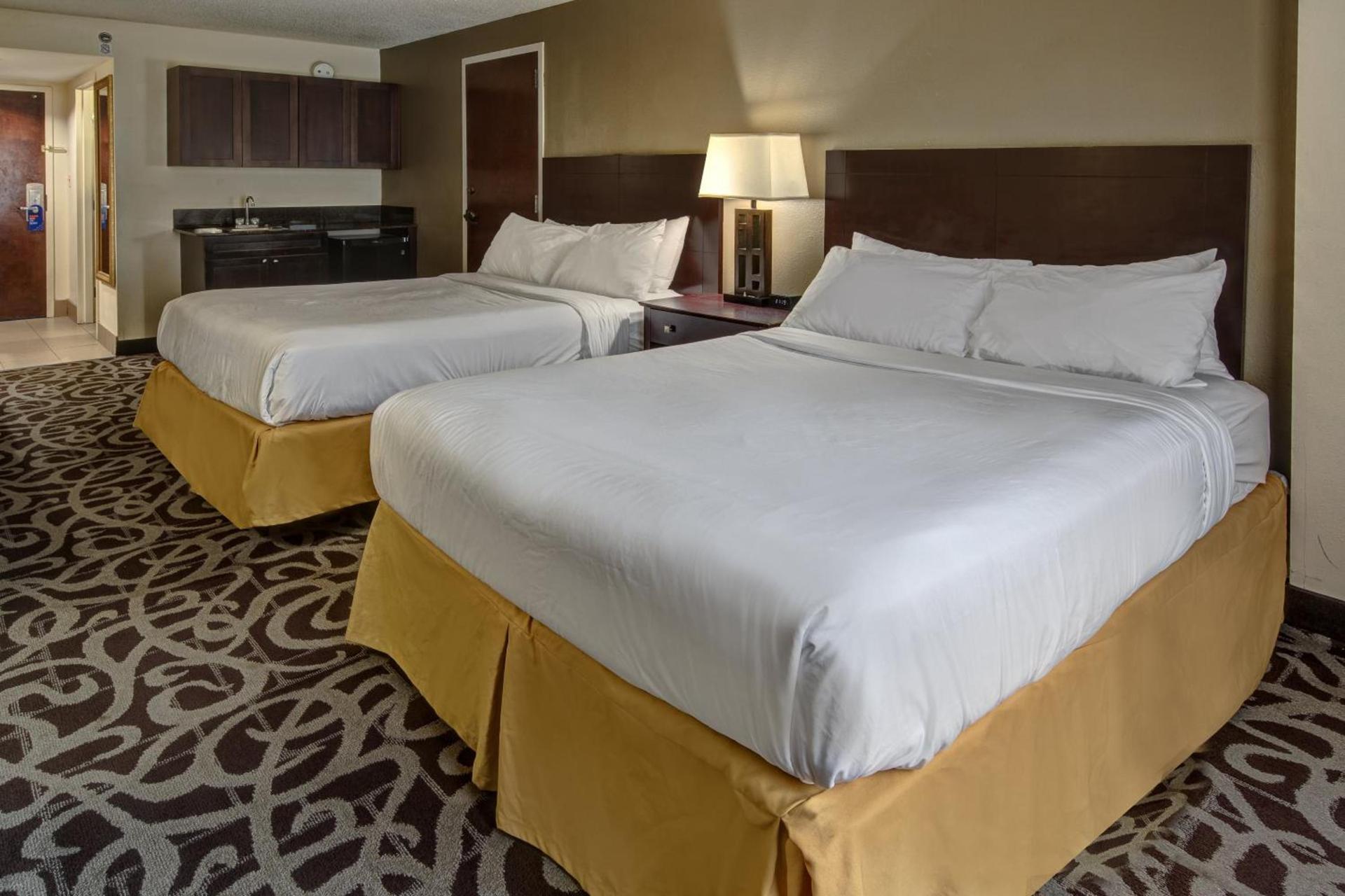 Garner Hotel Murfreesboro West by IHG photo 9