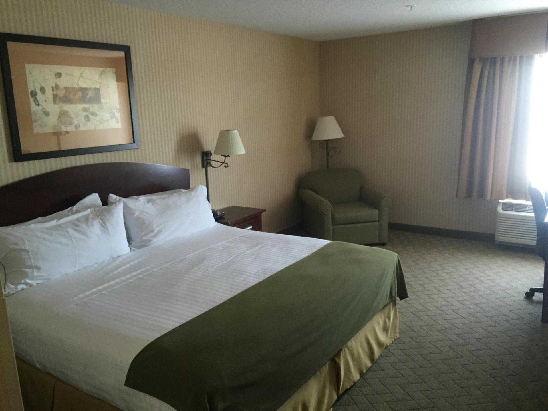 Spark By Hilton Lansing photo 27