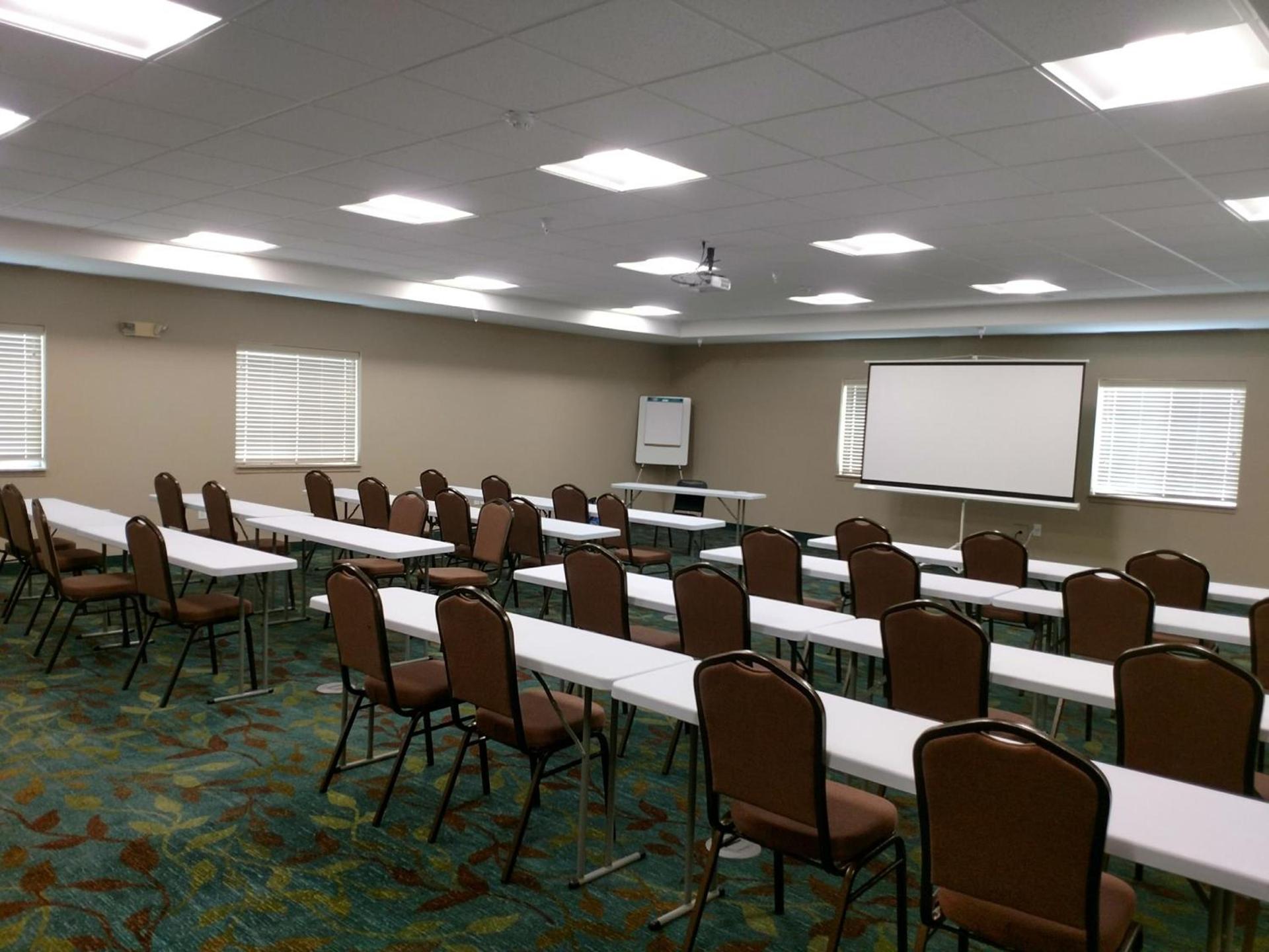 Candlewood Suites Indianapolis Northwest by IHG photo 4