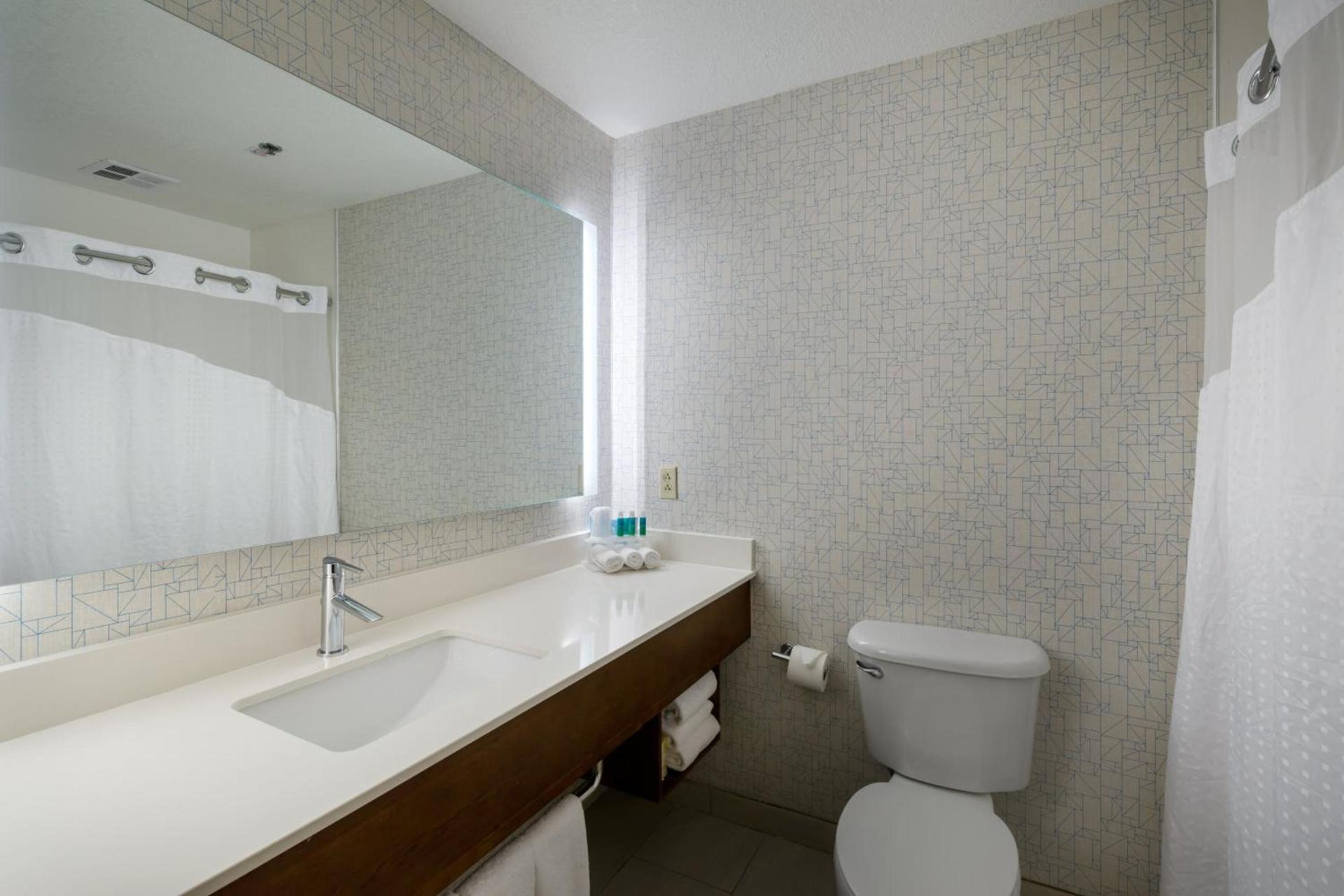 Holiday Inn Express Lawrence by IHG photo 18