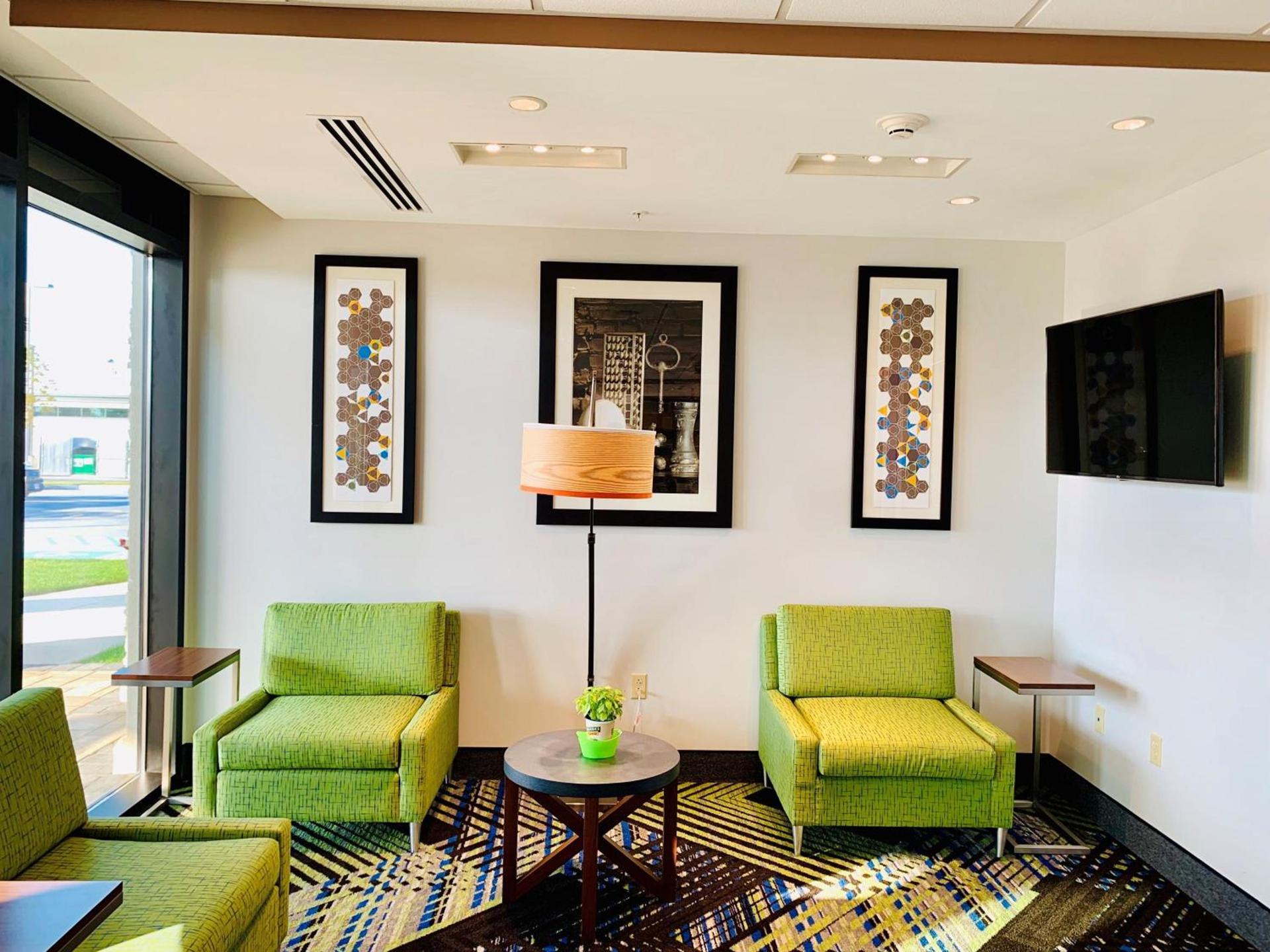 Holiday Inn Express & Suites - Middletown by IHG photo 6