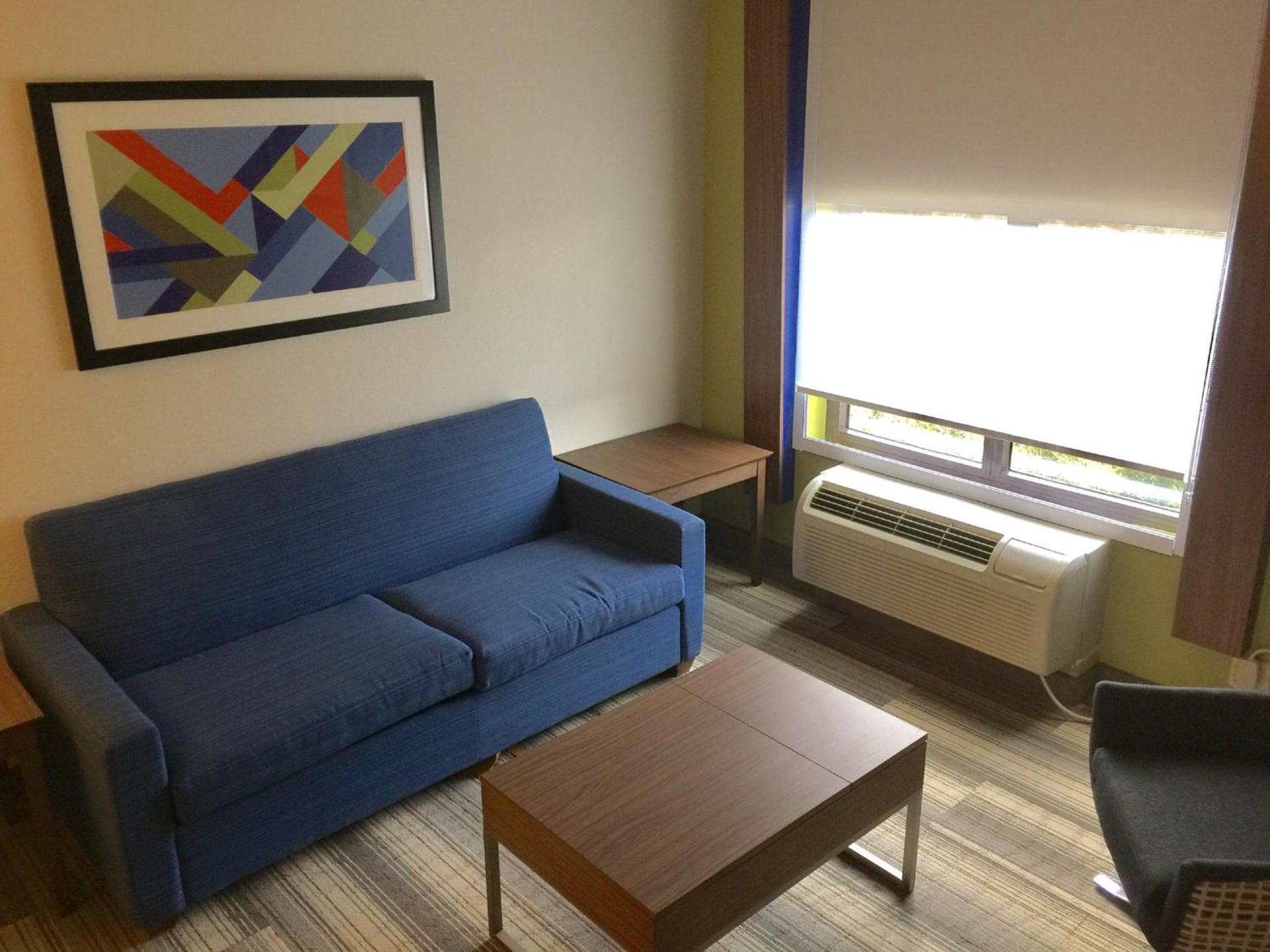 Holiday Inn Express & Suites Houston - Memorial Park Area by IHG photo 33