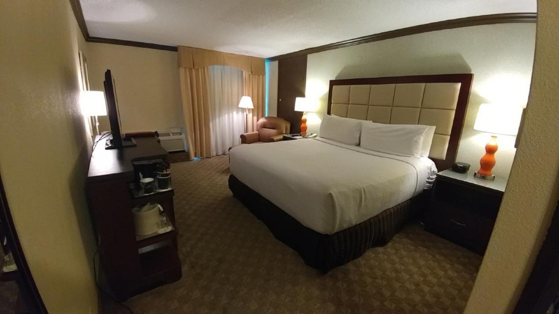 Wyndham Houston near NRG Park - Medical Center photo 72