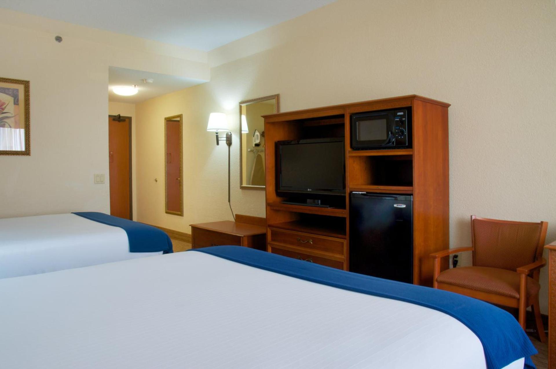 Holiday Inn Express & Suites Houston - Memorial Park Area by IHG photo 11