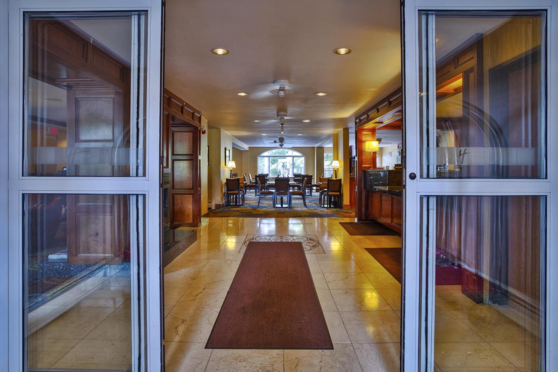Holiday Inn Express Mackinaw City by IHG photo 14