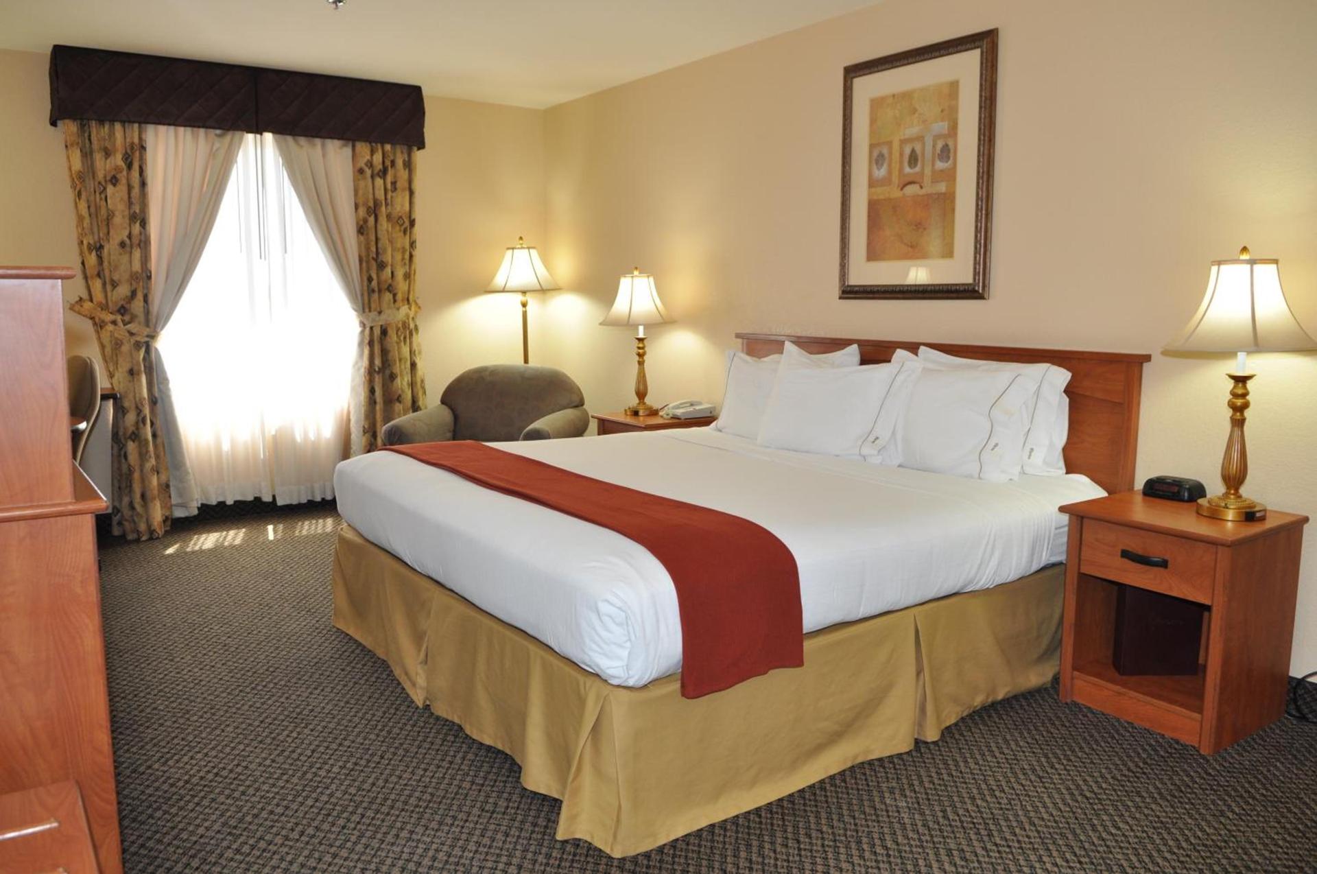 Holiday Inn Express Las Vegas-Nellis by IHG photo 38