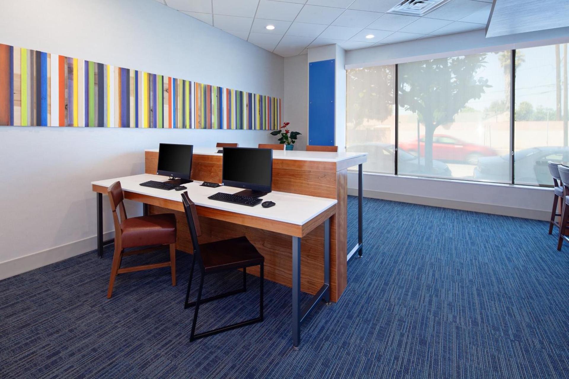 Holiday Inn Express Los Angeles LAX Airport by IHG photo 12