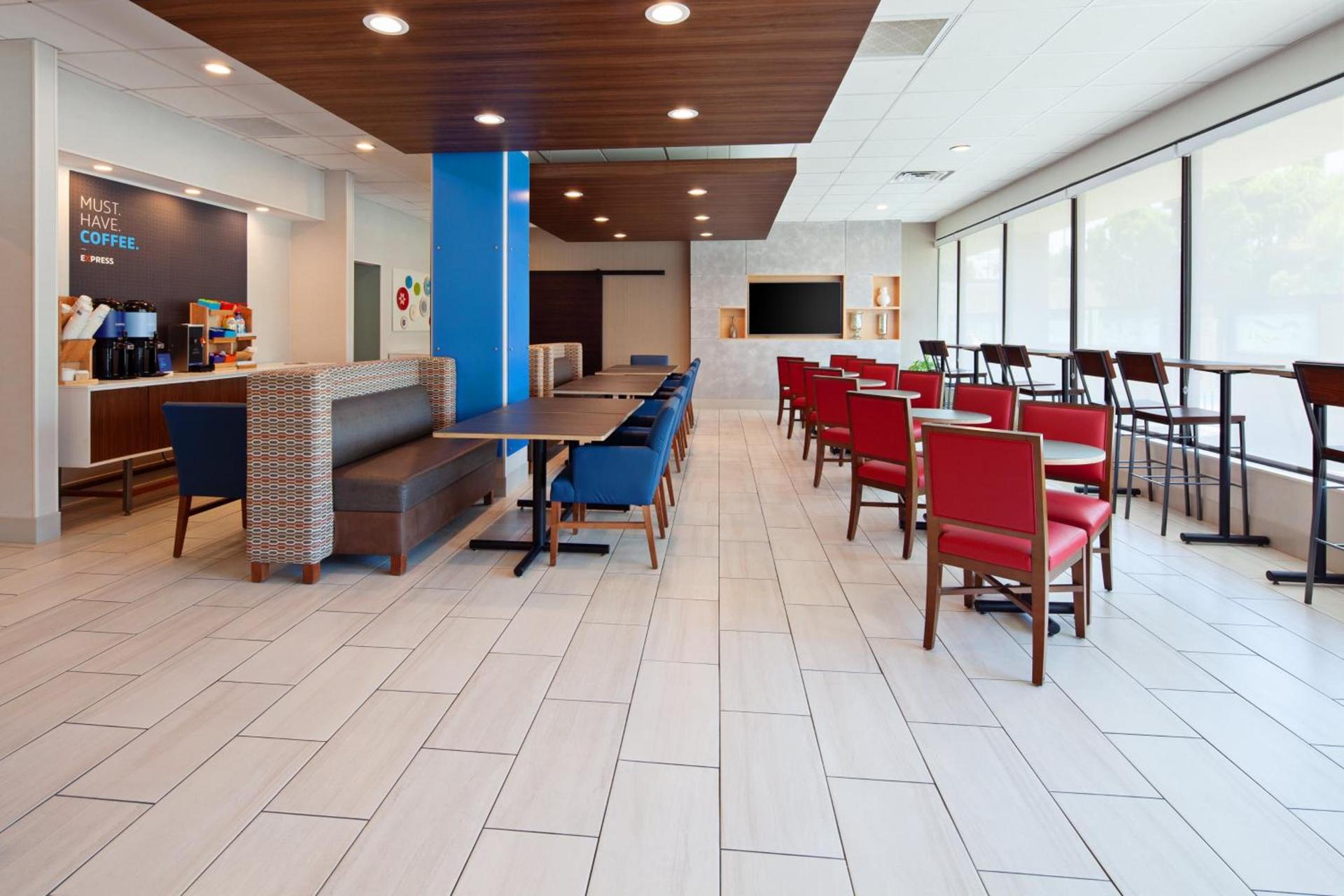 Holiday Inn Express Los Angeles LAX Airport by IHG photo 9