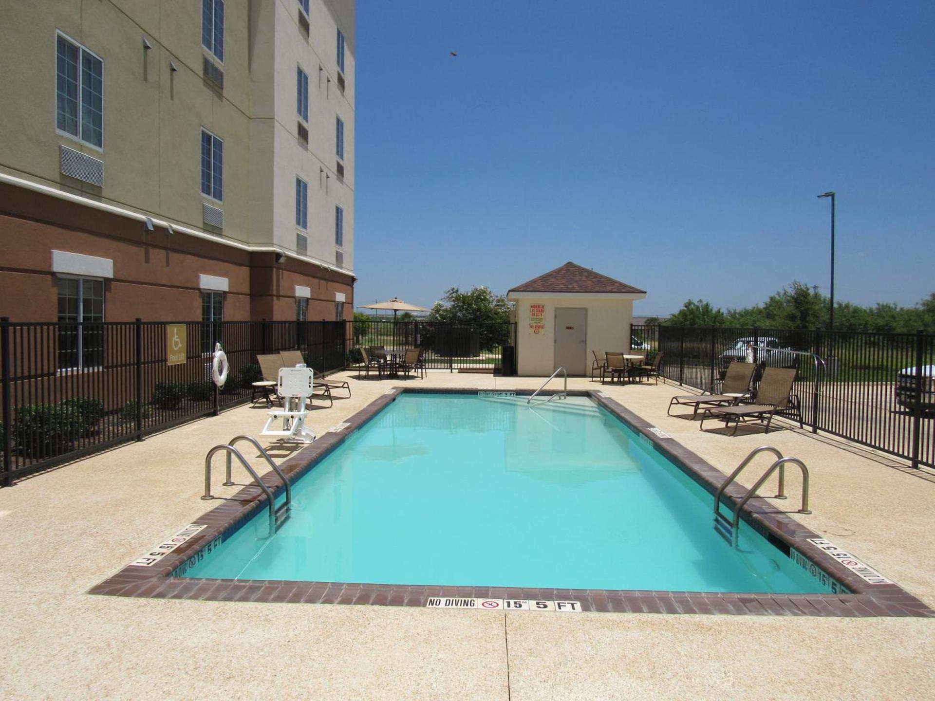 Candlewood Suites Cotulla by IHG photo 6