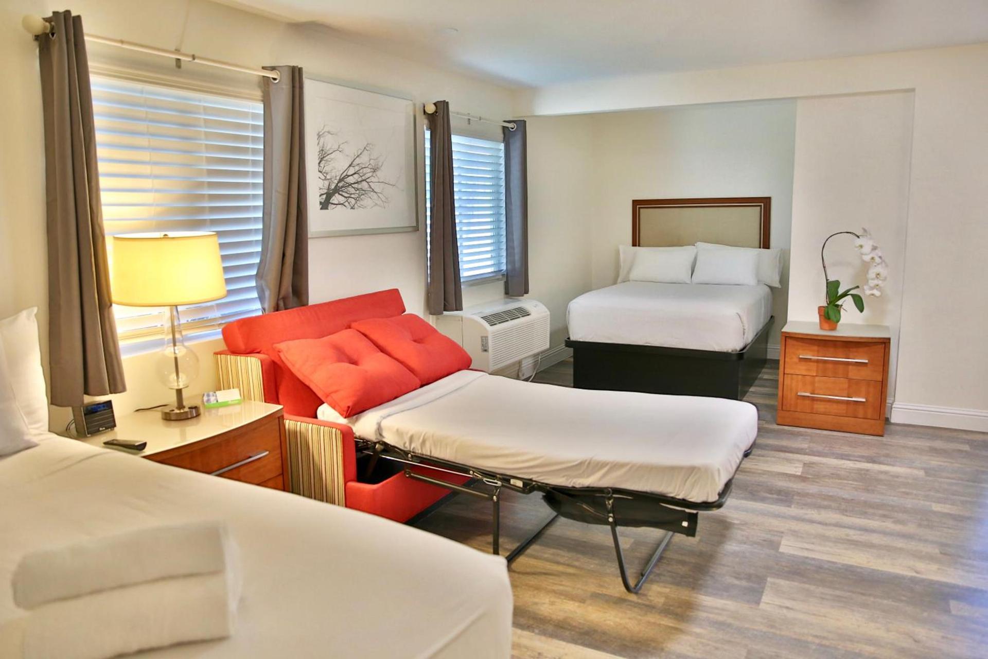 Travelodge by Wyndham Crescent City photo 12