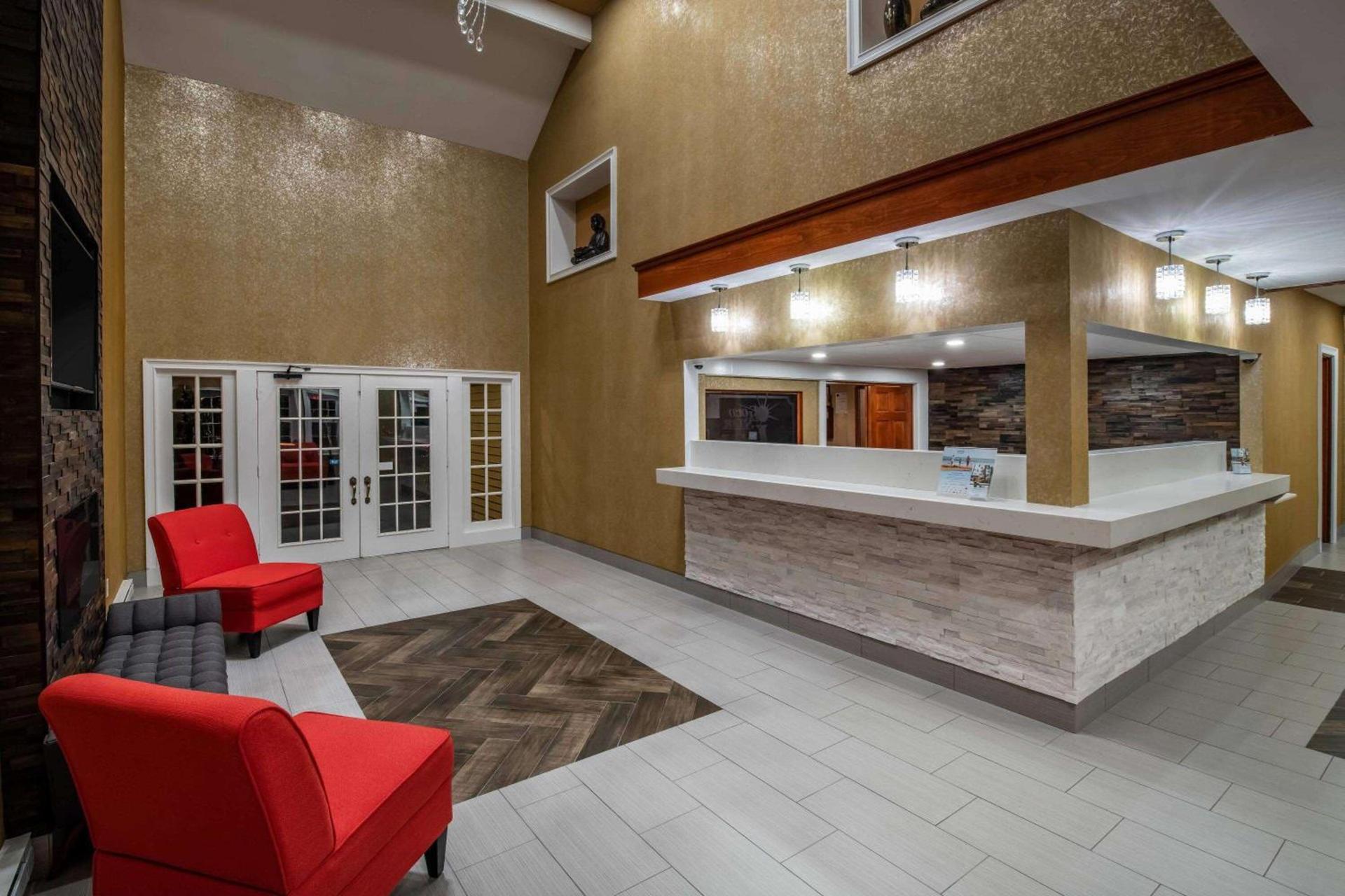 Ramada by Wyndham Groton Mystic photo 7