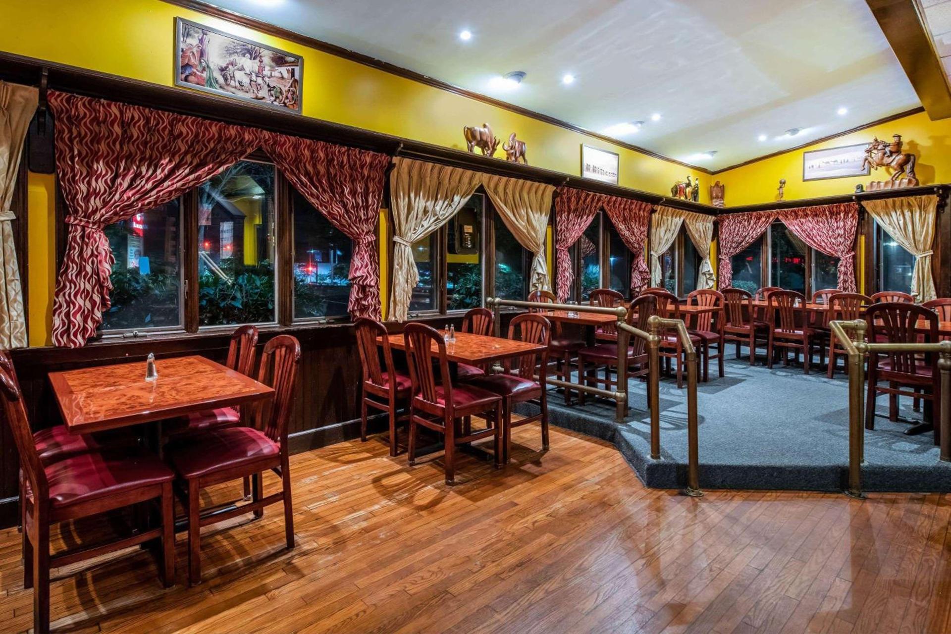 Ramada by Wyndham Groton Mystic photo 12