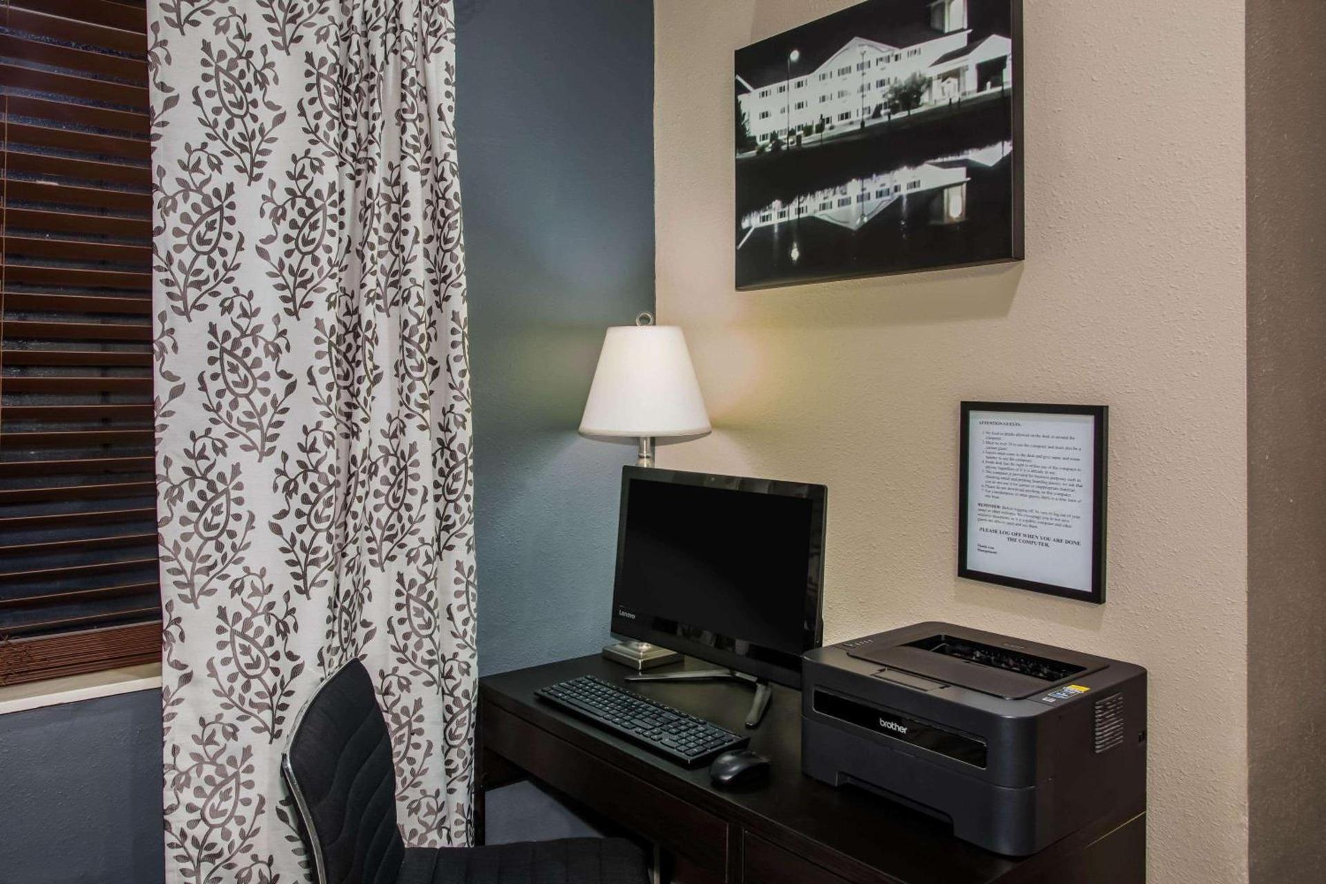 Super 8 by Wyndham Union photo 15