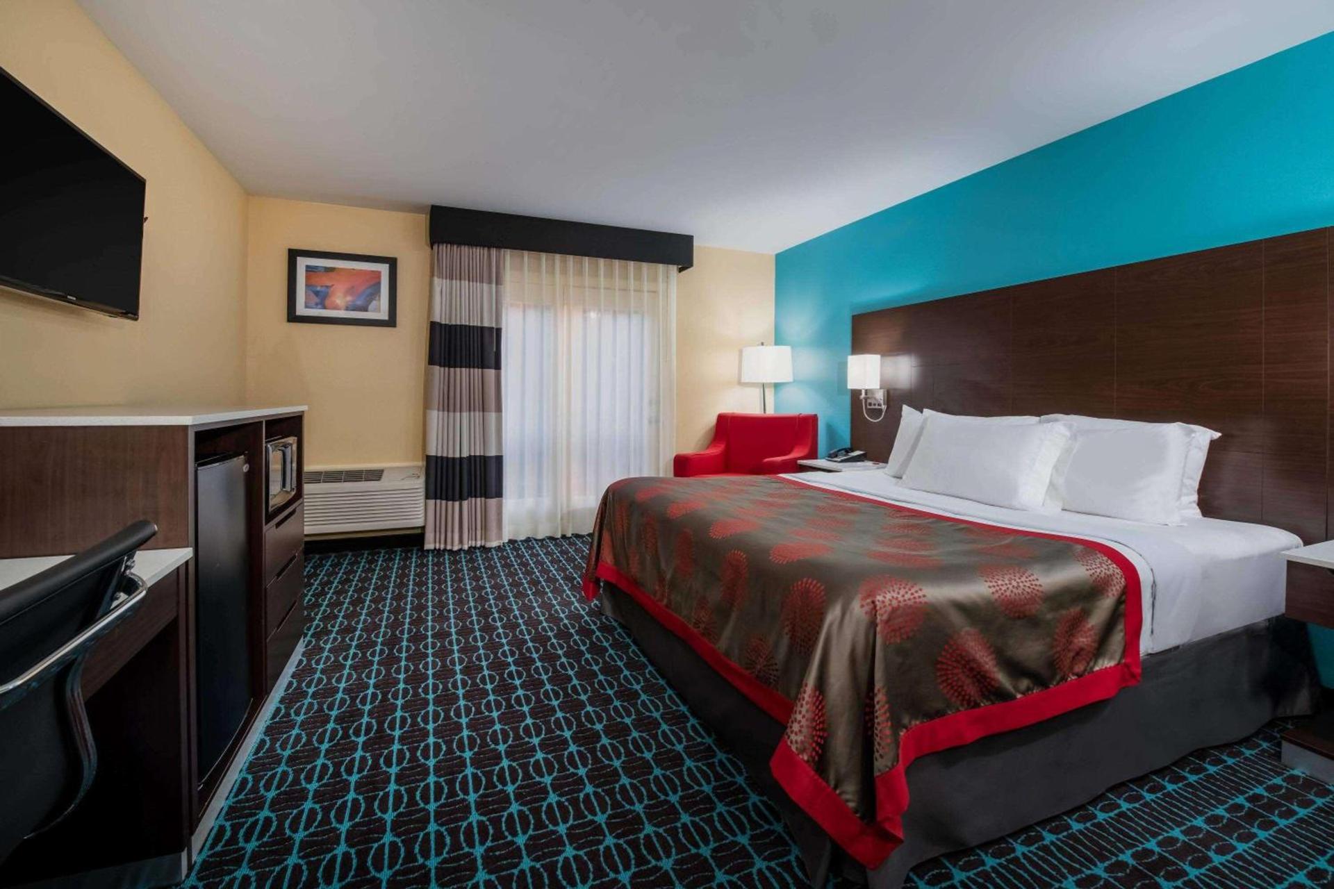 Ramada by Wyndham Groton Mystic photo 18