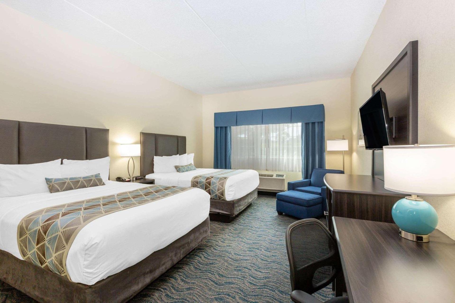 Baymont by Wyndham Des Moines Airport photo 54
