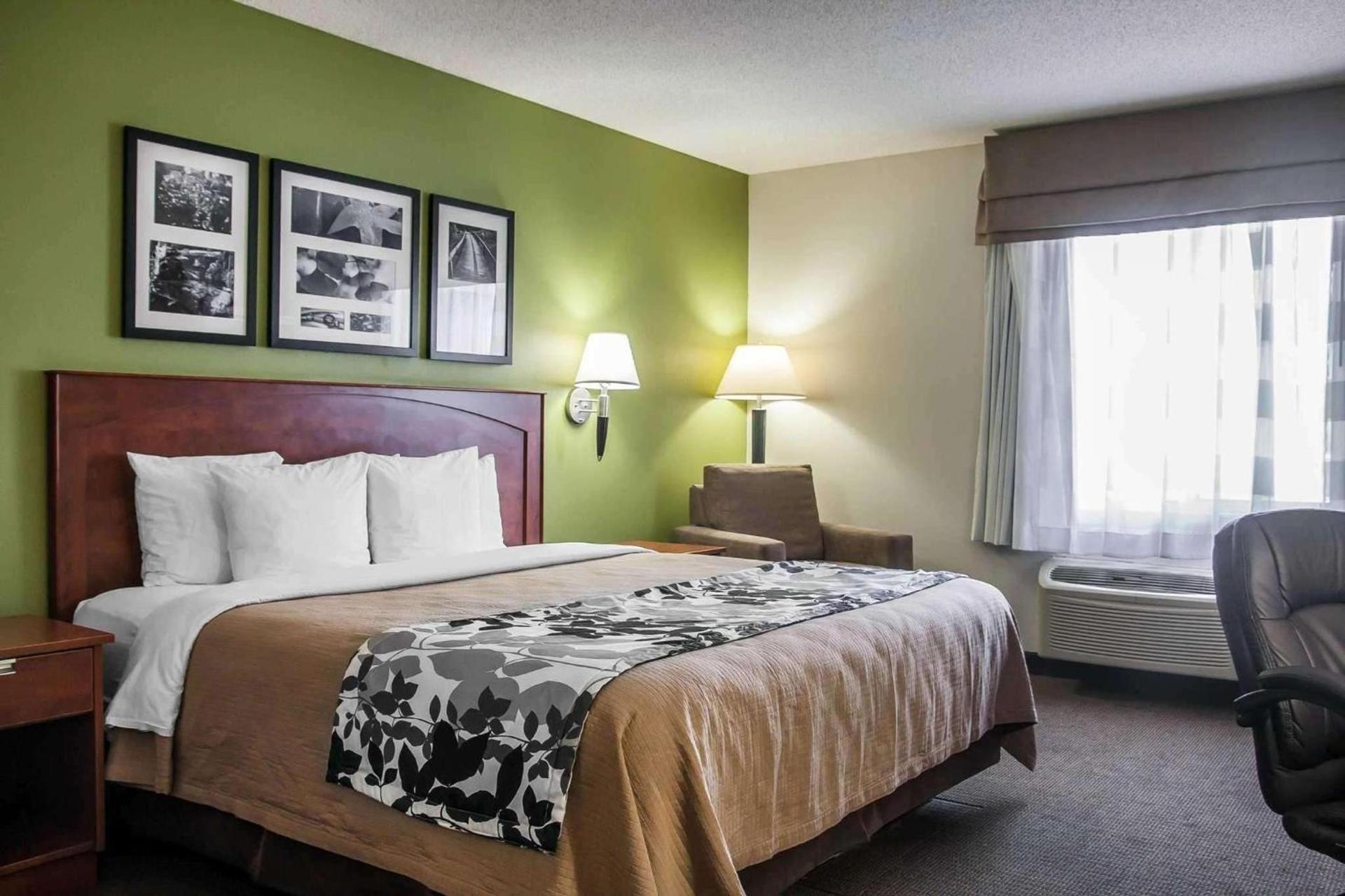 Sleep Inn & Suites Conference Center and Water Park photo 41