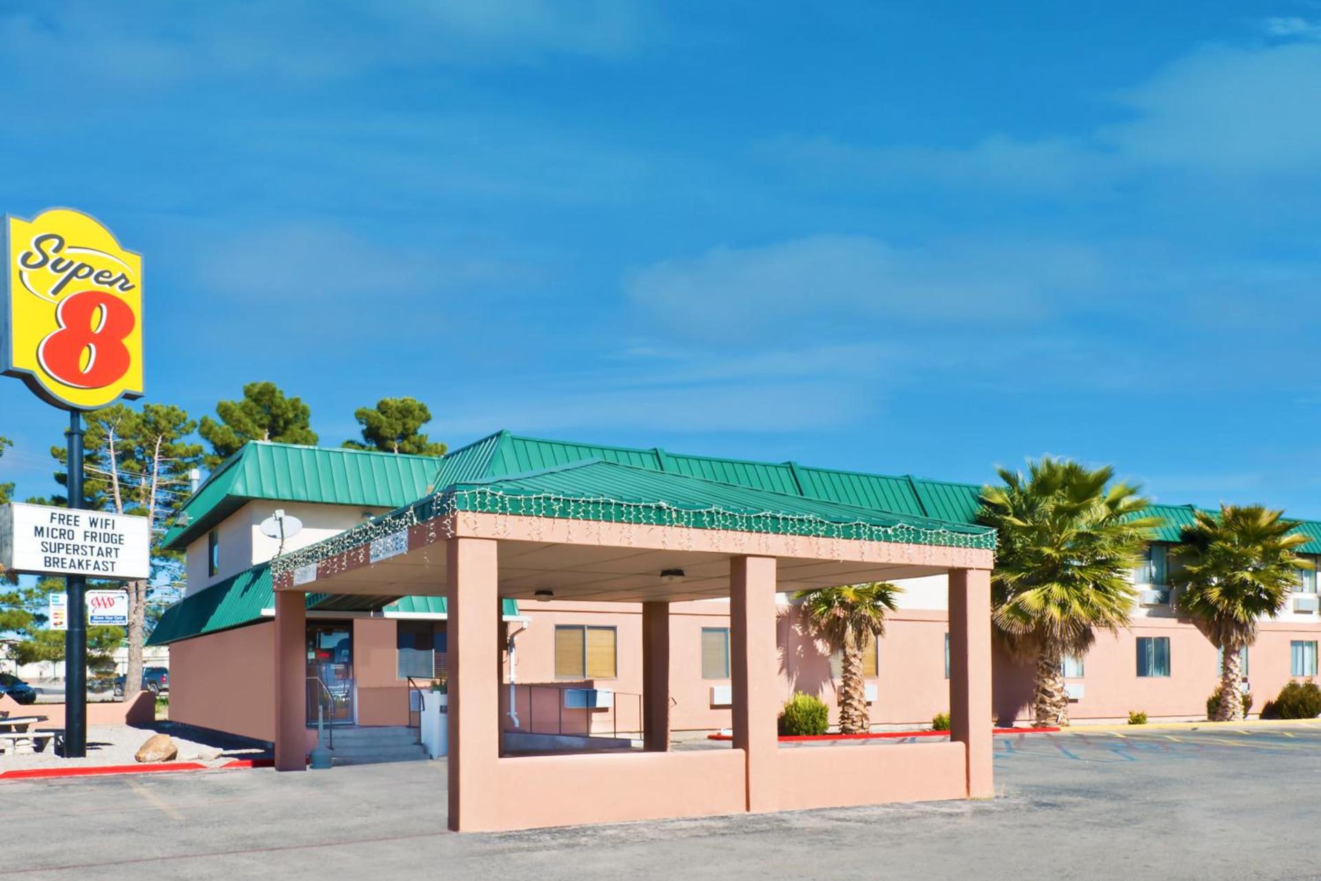 Super 8 by Wyndham Alamogordo - White Sands photo 16