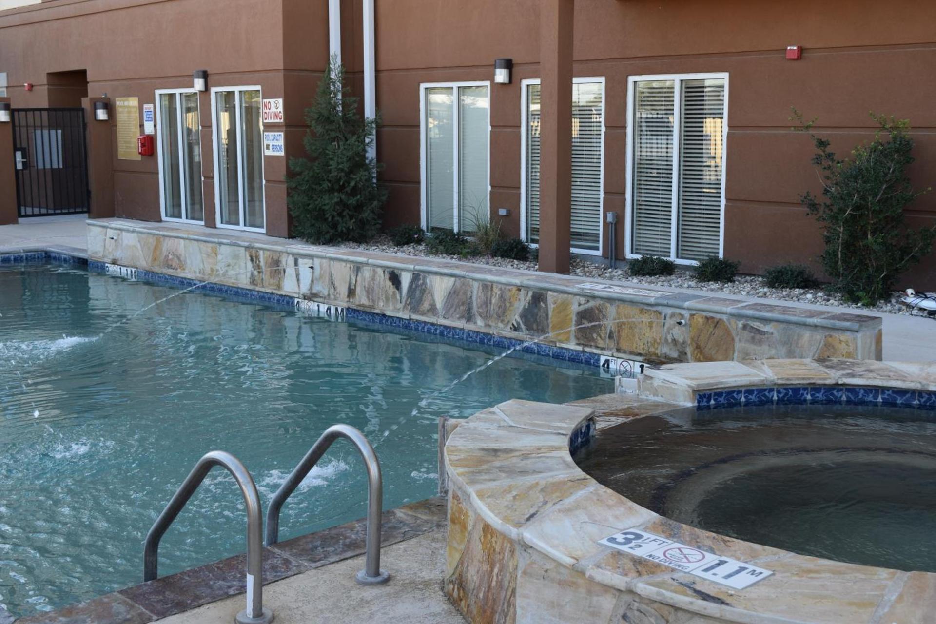 Candlewood Suites Monahans by IHG photo 23