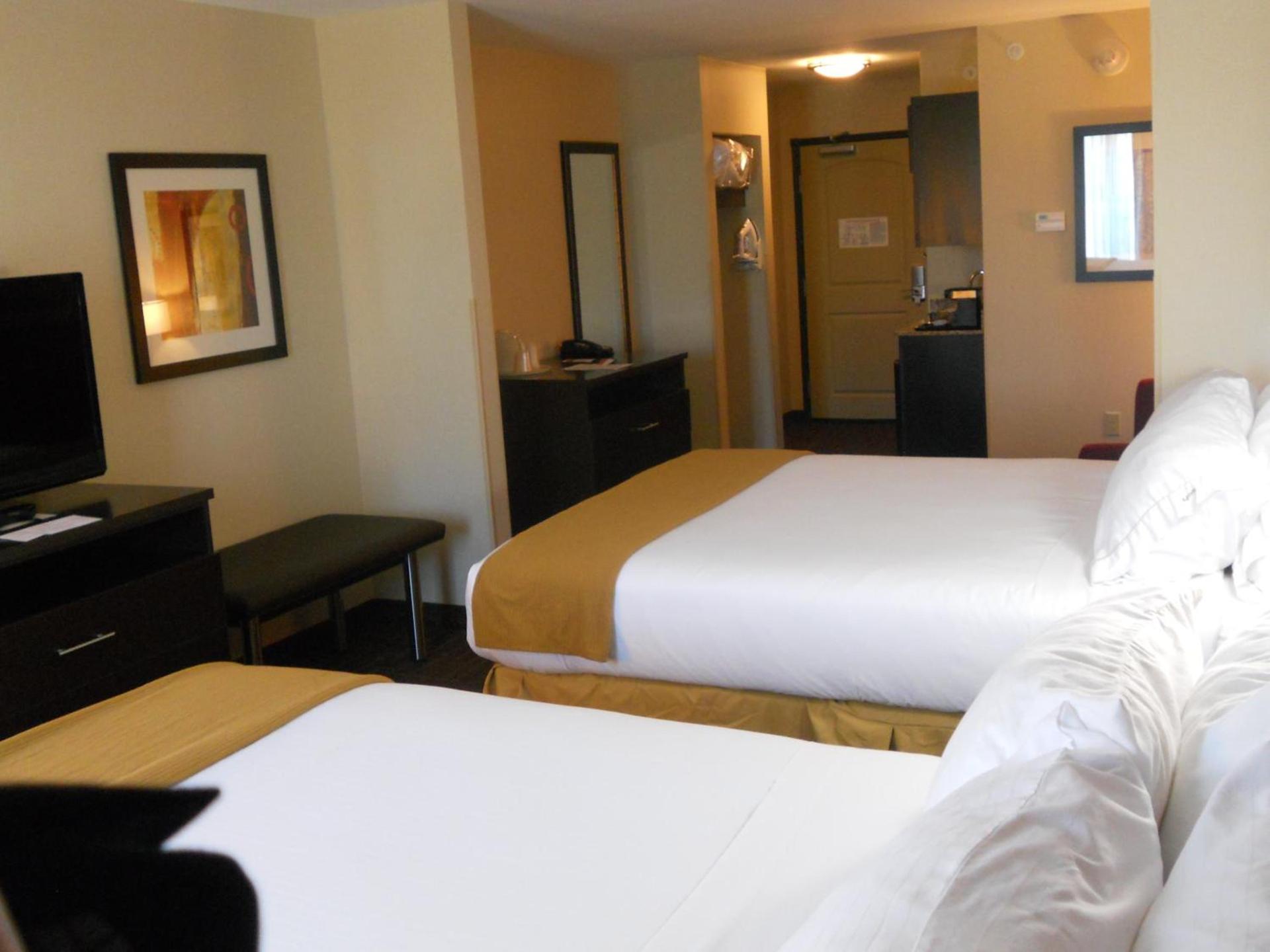 Holiday Inn Express Greensburg by IHG photo 11