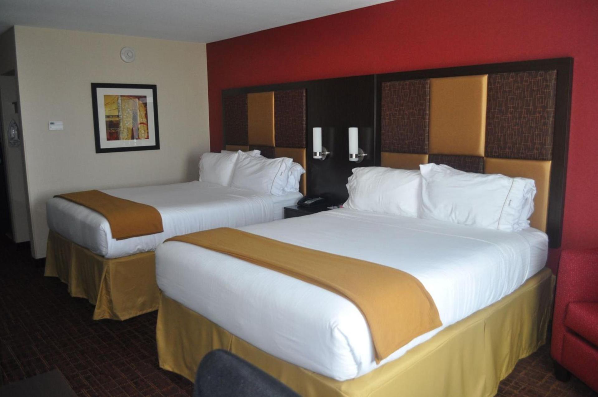 Holiday Inn Express Greensburg by IHG photo 16