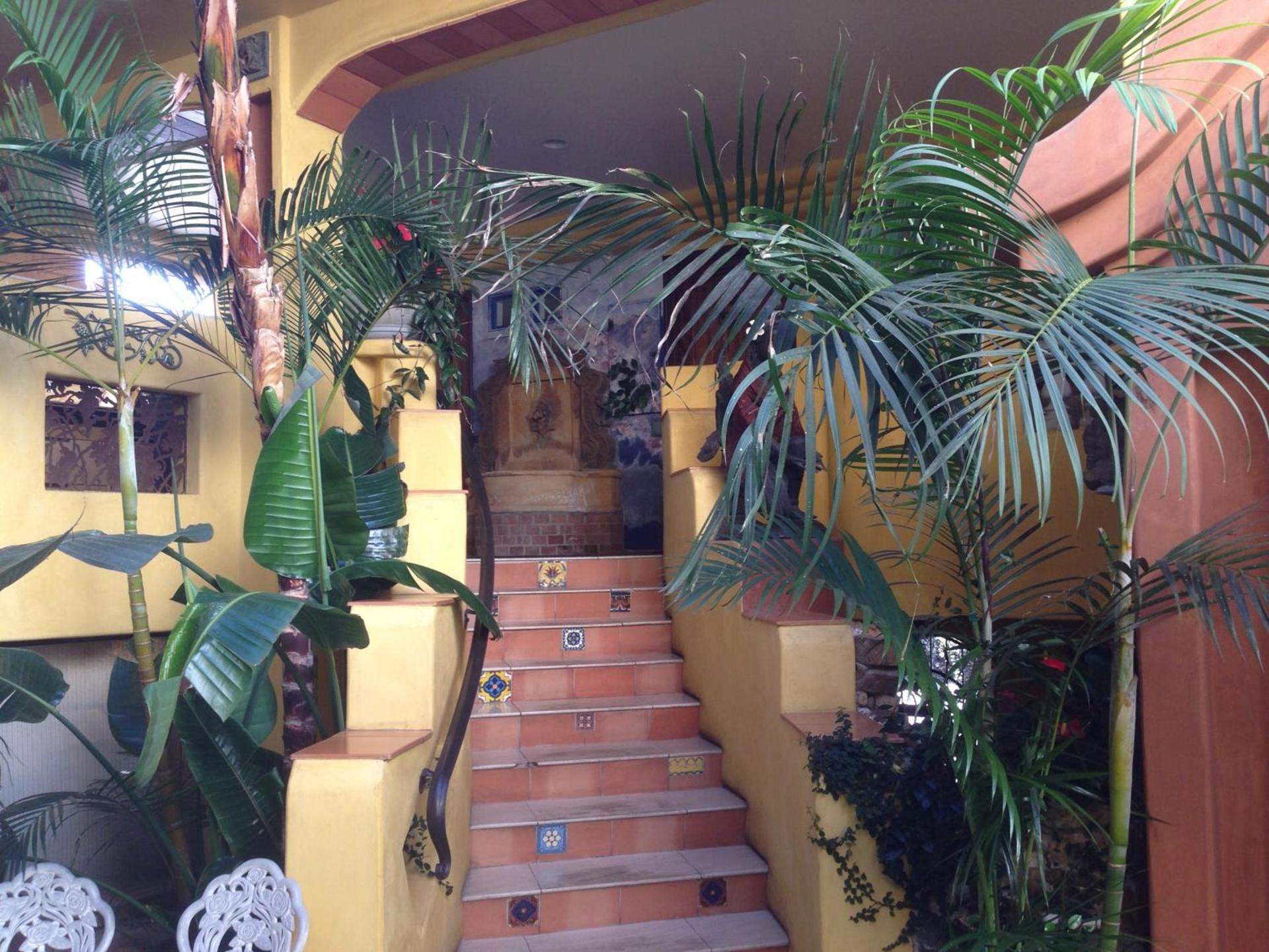 Secret Garden Inn photo 3