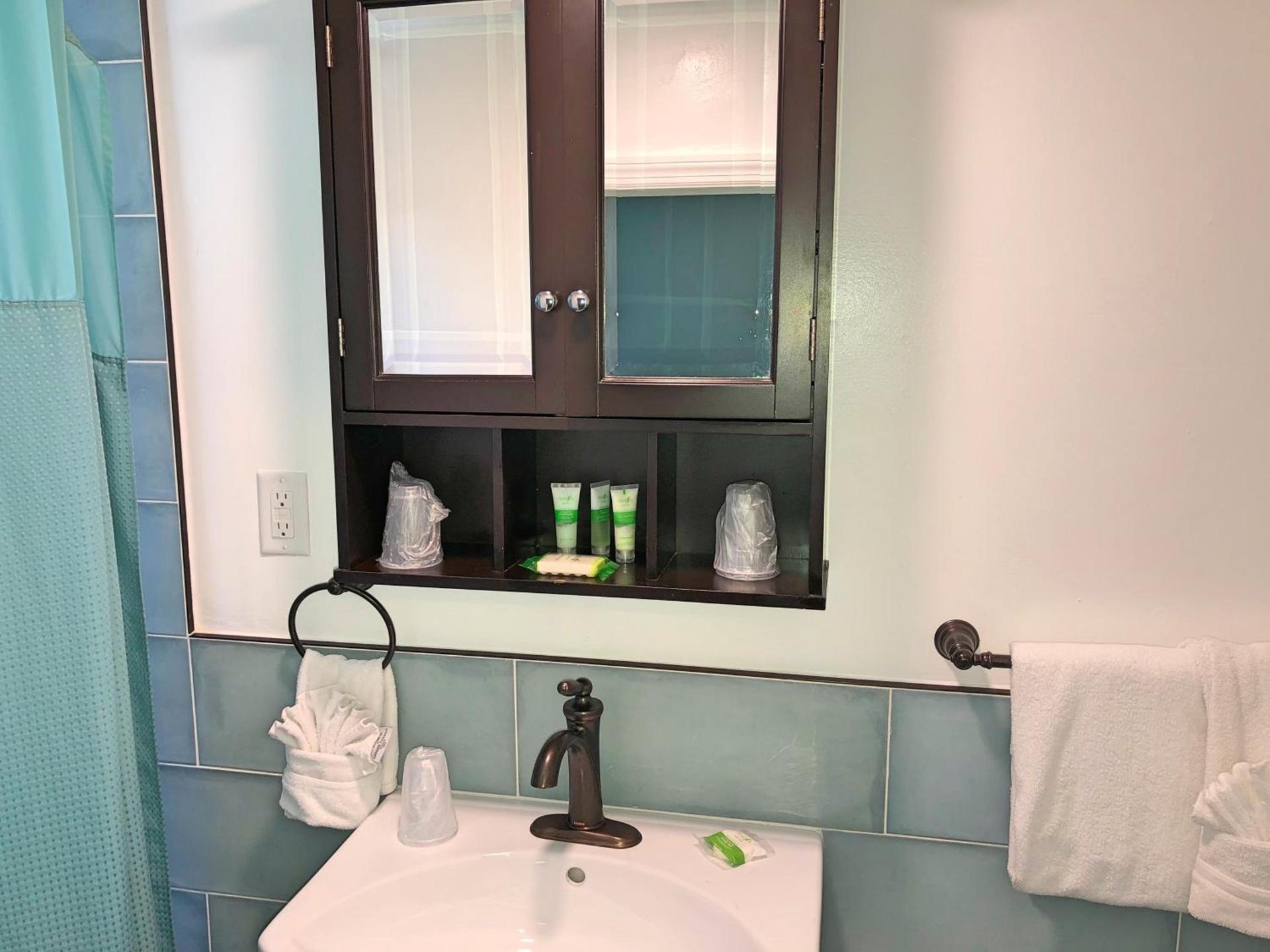 The Pelican Key Largo Cottages photo 45