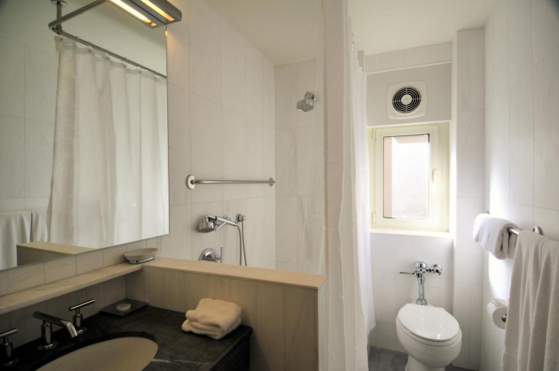 Lombardy Hotel photo 15