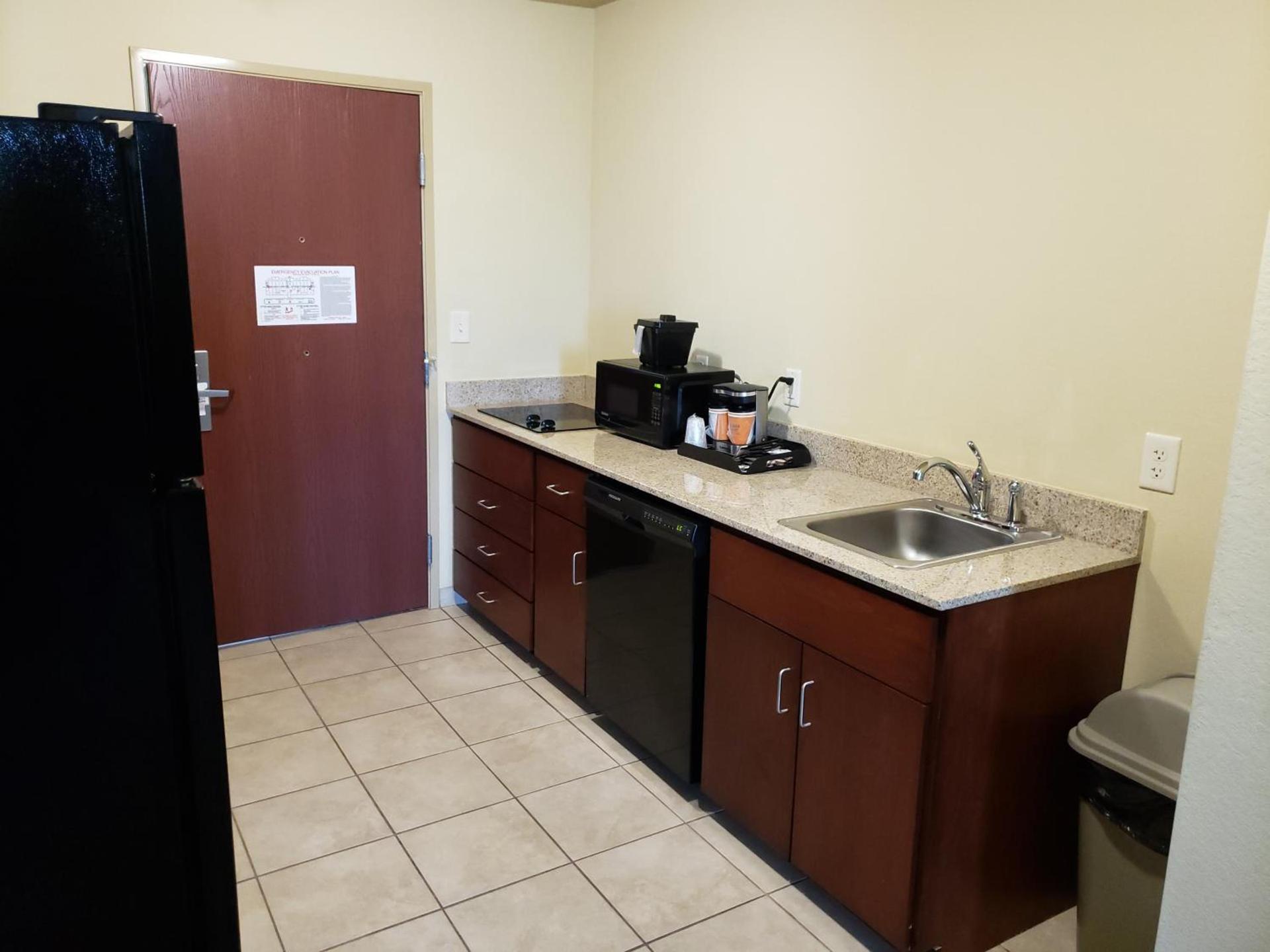 Cobblestone Inn & Suites - Holyoke photo 2