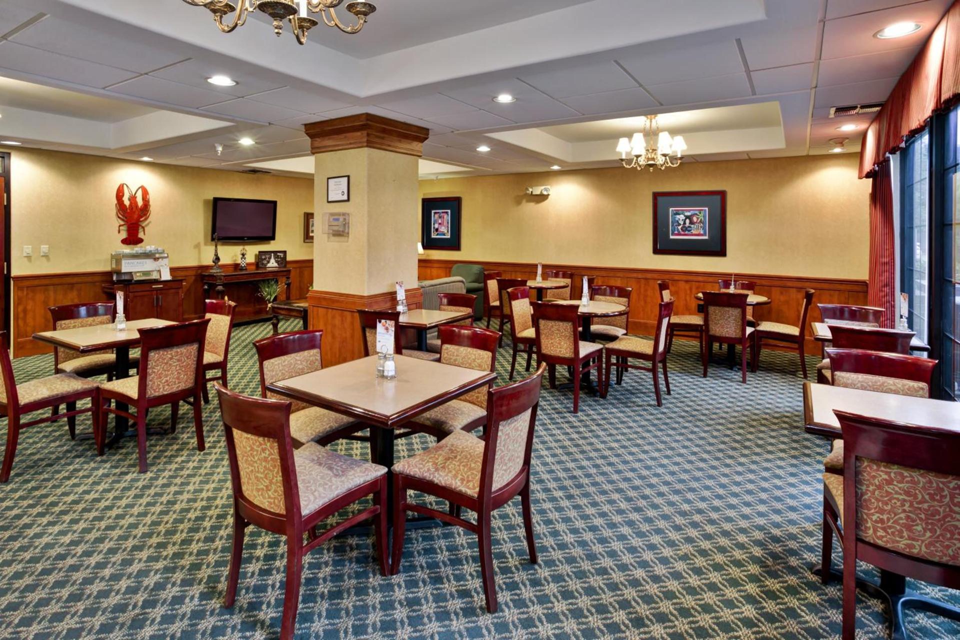 Holiday Inn Express Breaux Bridge by IHG photo 7