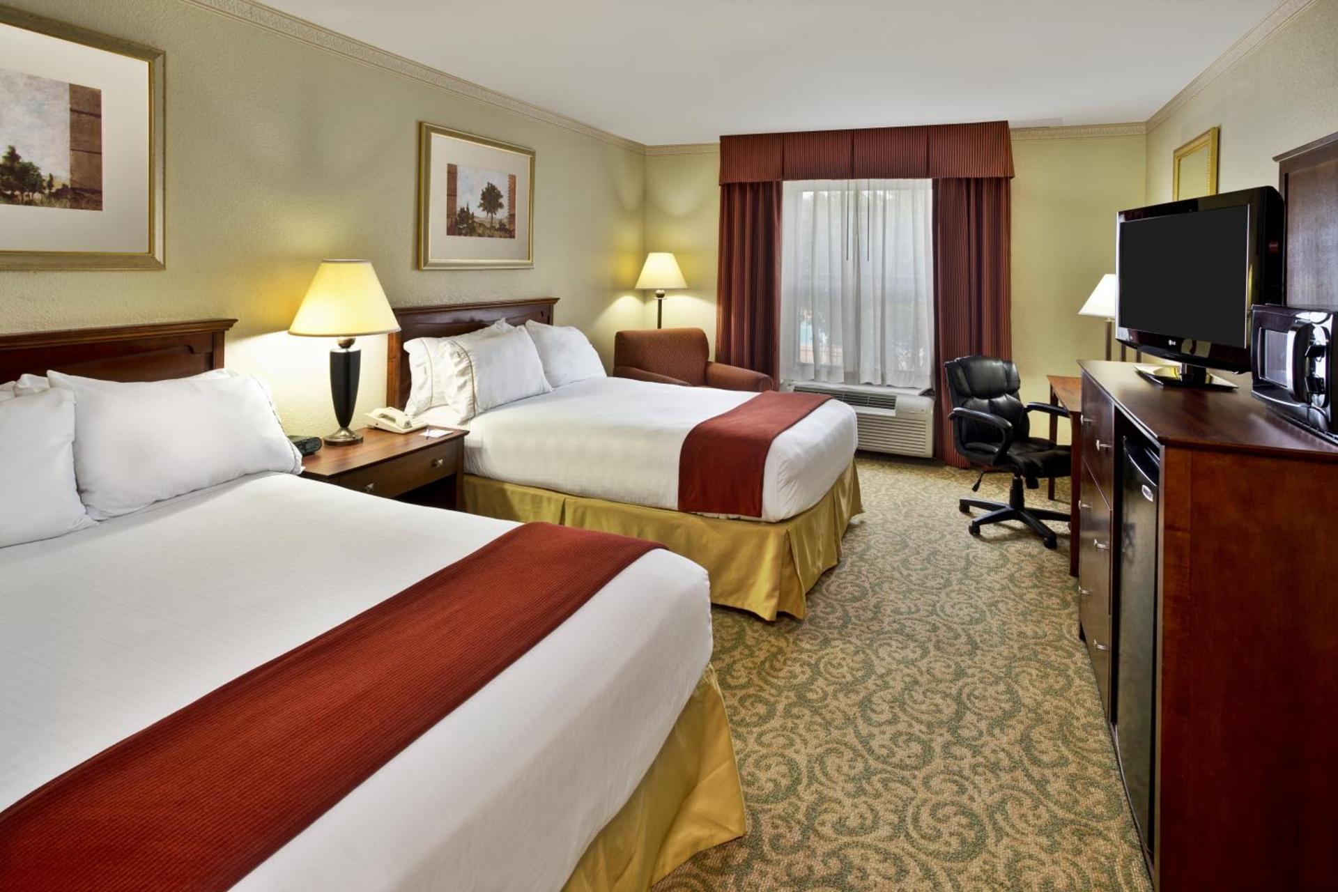 Holiday Inn Express Breaux Bridge by IHG photo 30