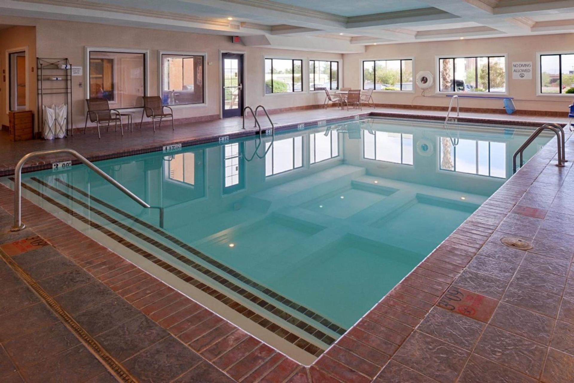 Holiday Inn Express Kingman by IHG photo 22