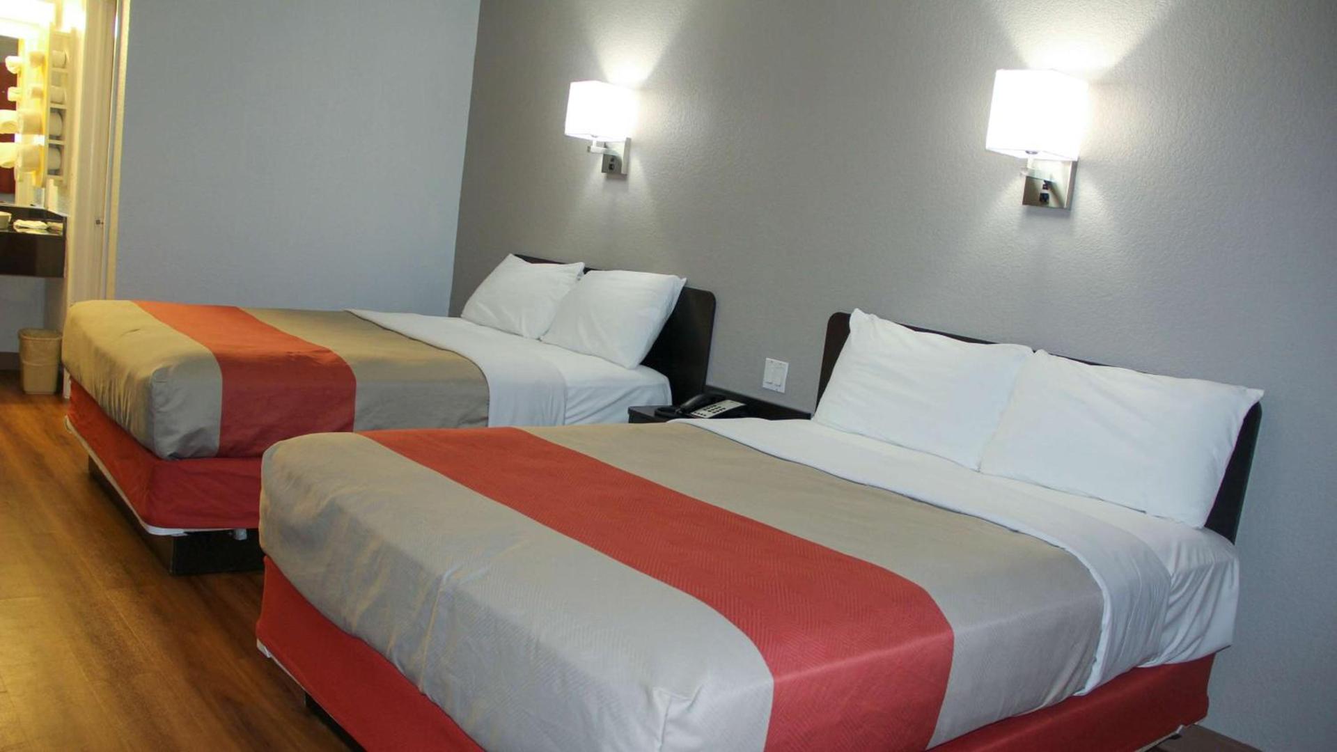Motel 6-Fayetteville, AR photo 27
